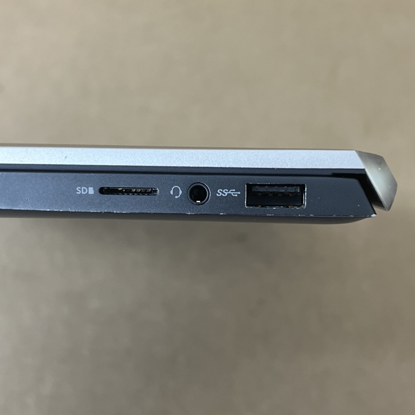 Dell Vostro 5301 i7-1165G7 2.8GHz 8GB Ram 512GB GeForce MX350 – Fair *67% Batt*