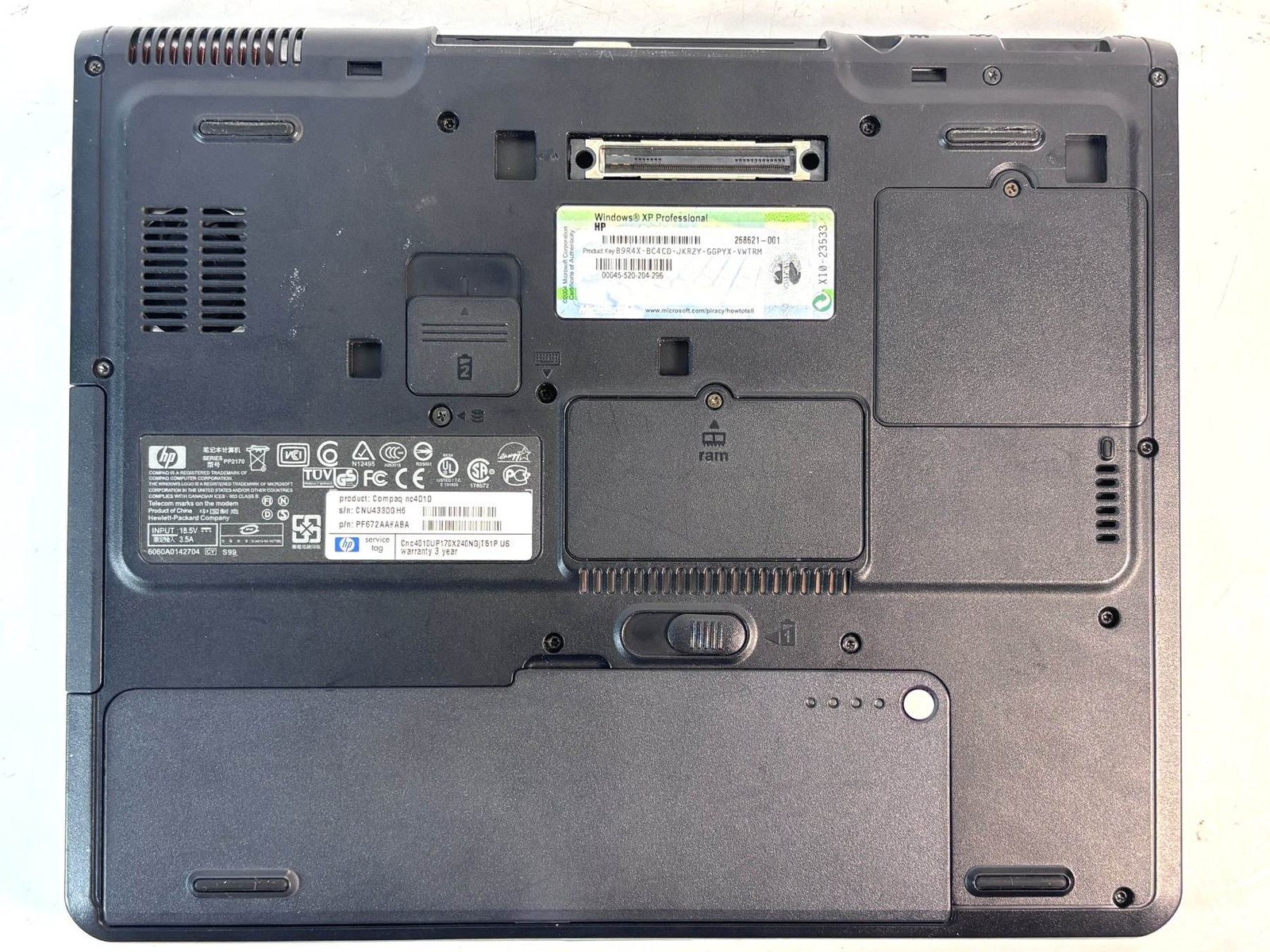 HP Compaq nc4010 – 12″ HD, 1.5GHz Pentium, NO RAM, 40GB HDD
