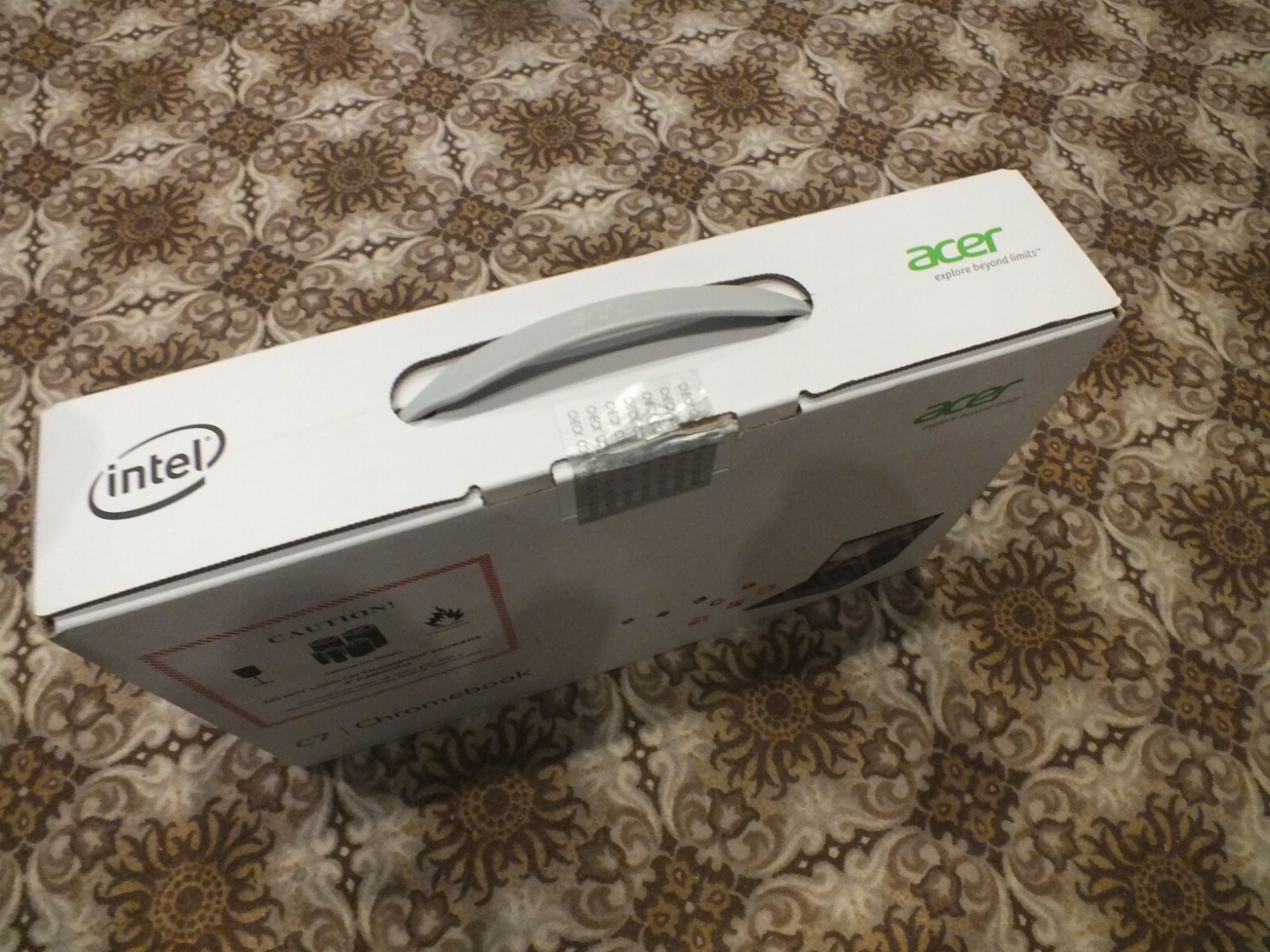 Acer C710 11 inch Chromebook l 8GB RAM l SSD New Lightweight HDMI