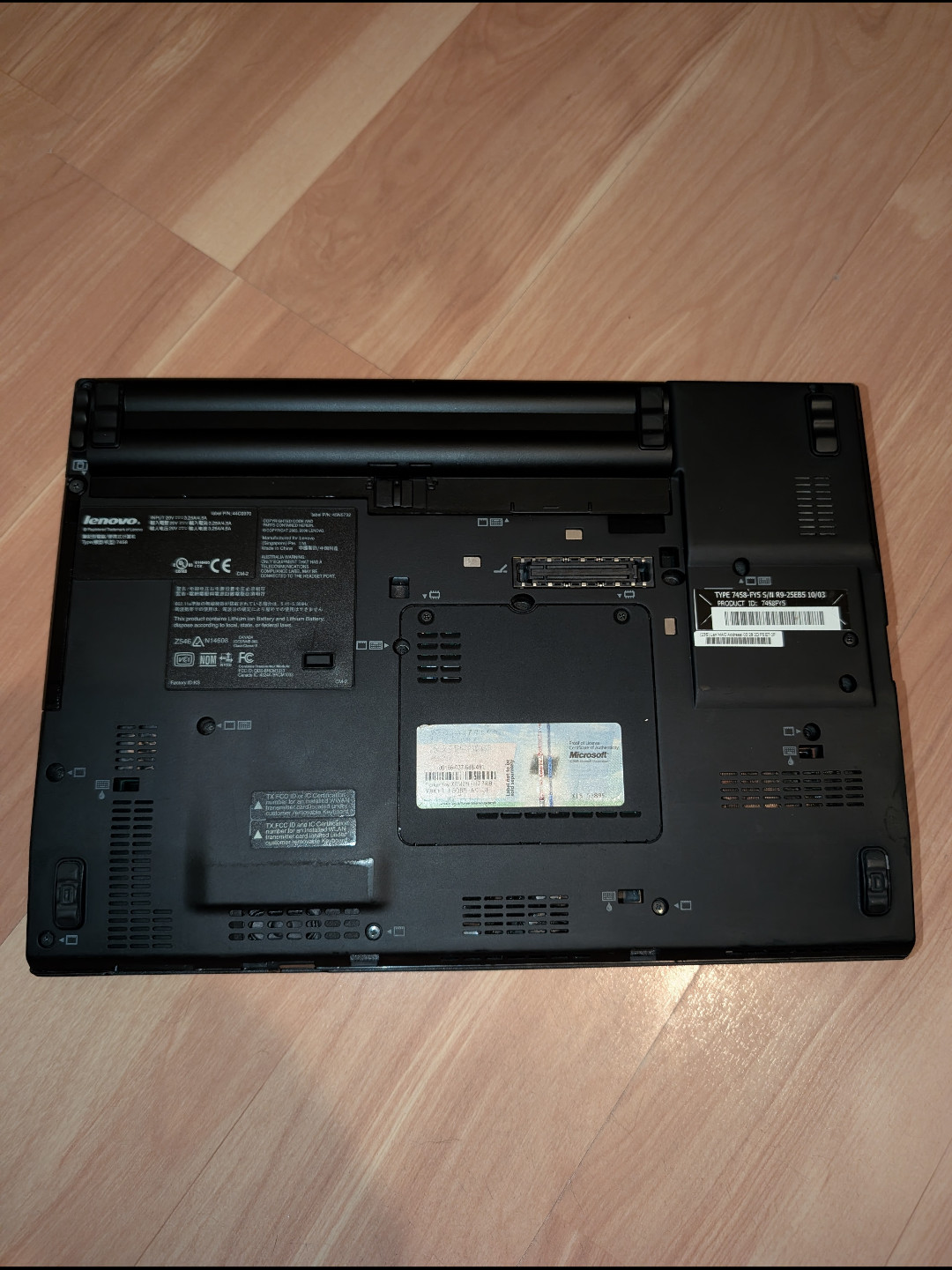 Thinkpad X200 p8700 8gb RAM 160gb SSD No OS