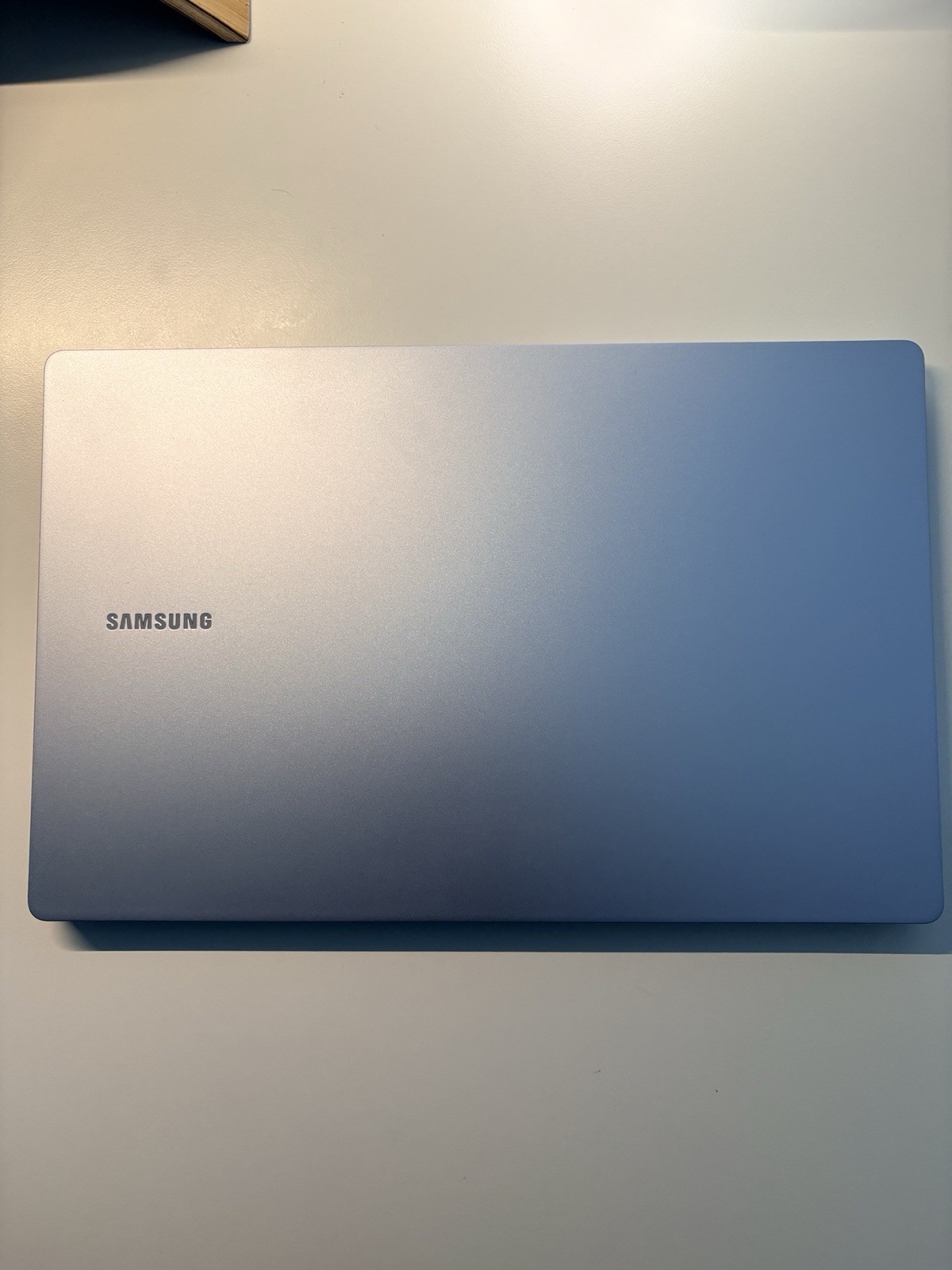 Samsung Galaxy Book4 Edge 15.6″ SnapDragon X 16GB 1TB SSD Win 11 Silver (2024)