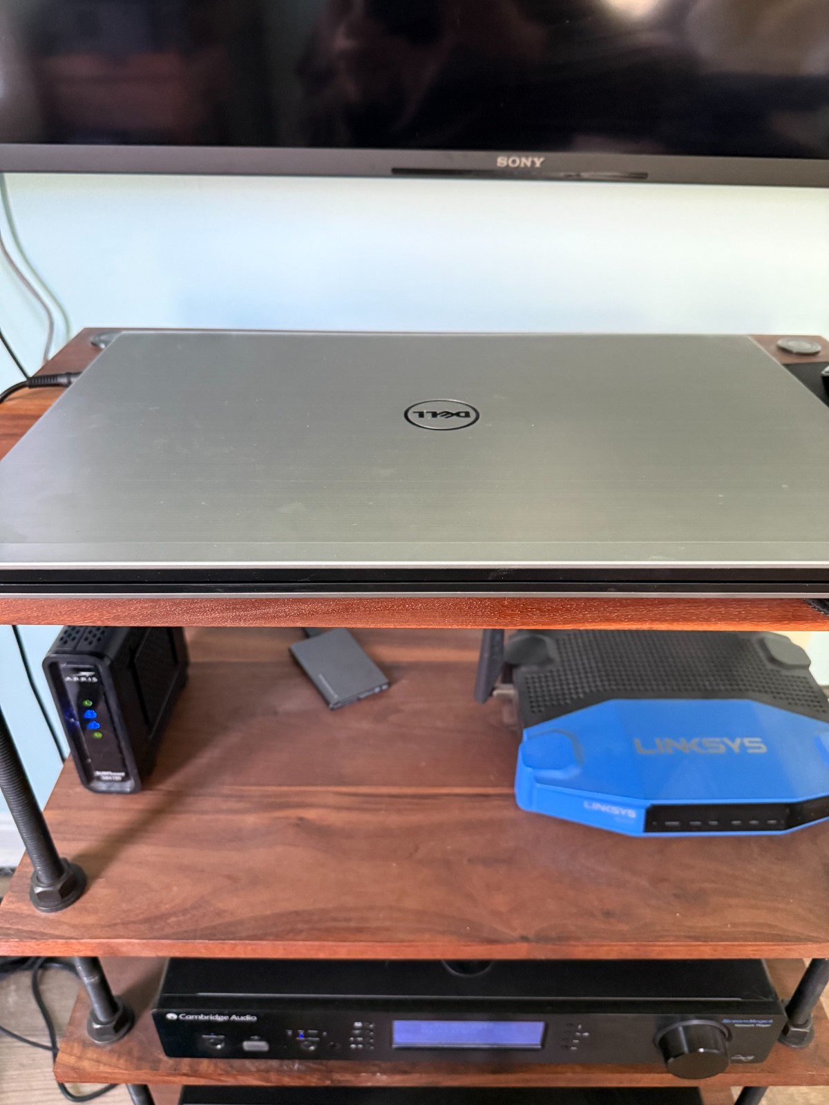 Dell Inspiron 5748 Laptop i3-4030u 1.9GHz 17″ Barebones.