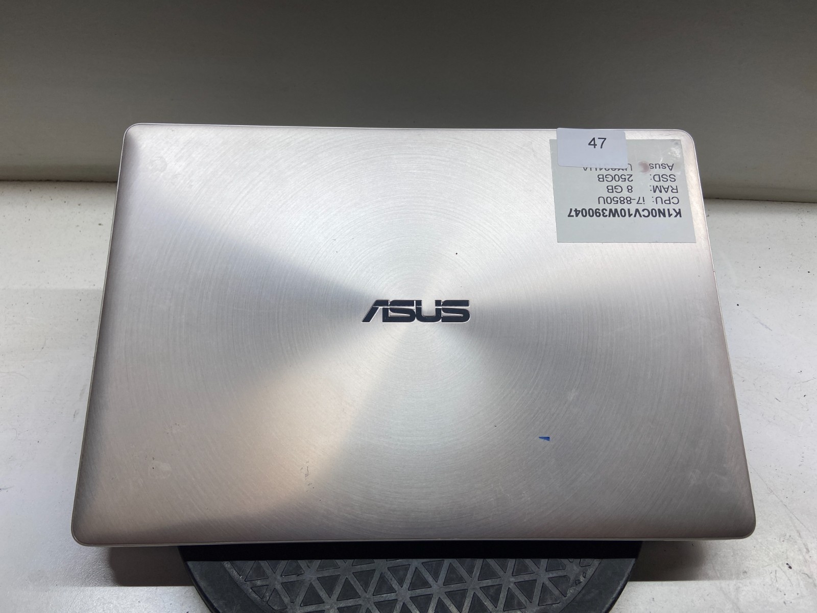Asus Zenbook UX331U Intel Core i7-8550u 1.8GHz 8GB NO HDD
