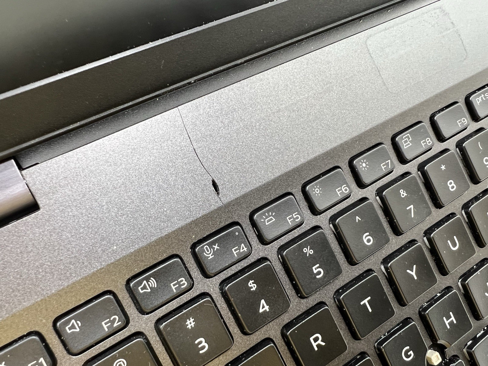 Dell Precision 3540, i7-8665U CPU, @ 1.90GHz, 16GB RAM, 256GB NVMe-No OS/AC