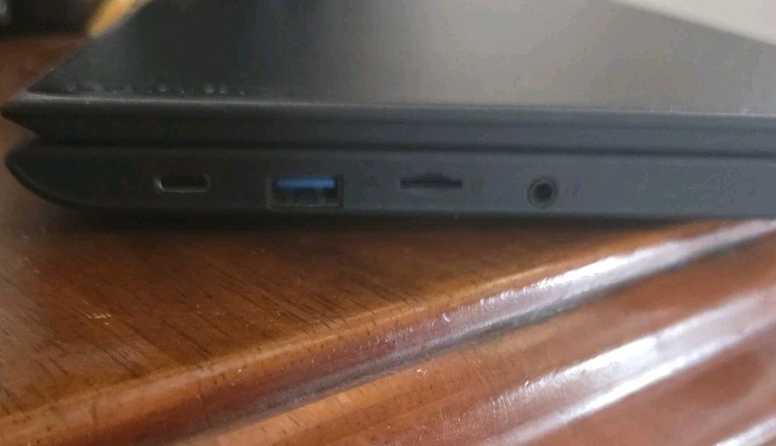 Lenovo 100e Chromebook 11.6″ (32 GB, Intel Celeron N, 2.4 GHz, 4 GB) Convertible