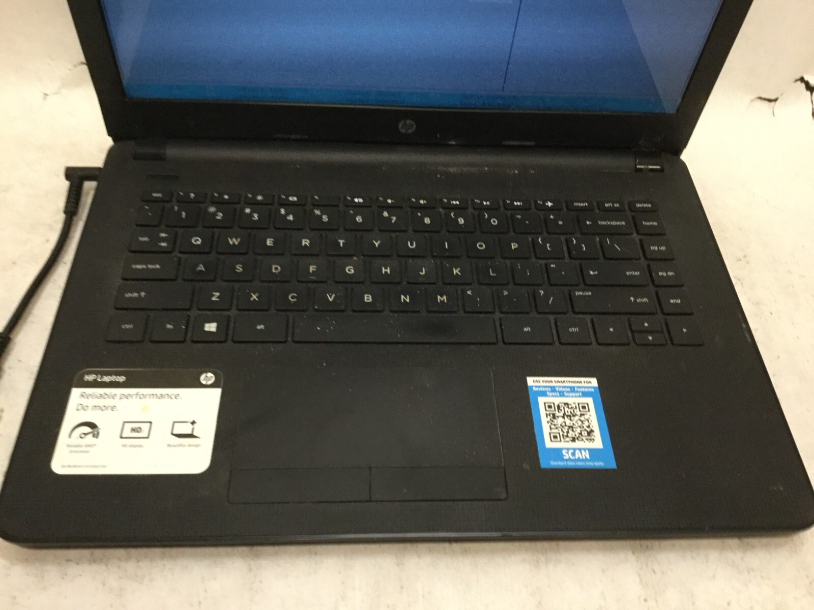 HP 14-bw012nr / AMD E2-9000e R2 4 CC. (2C+2G) @ 1.50GHz / (MISSING PARTS!) -MR