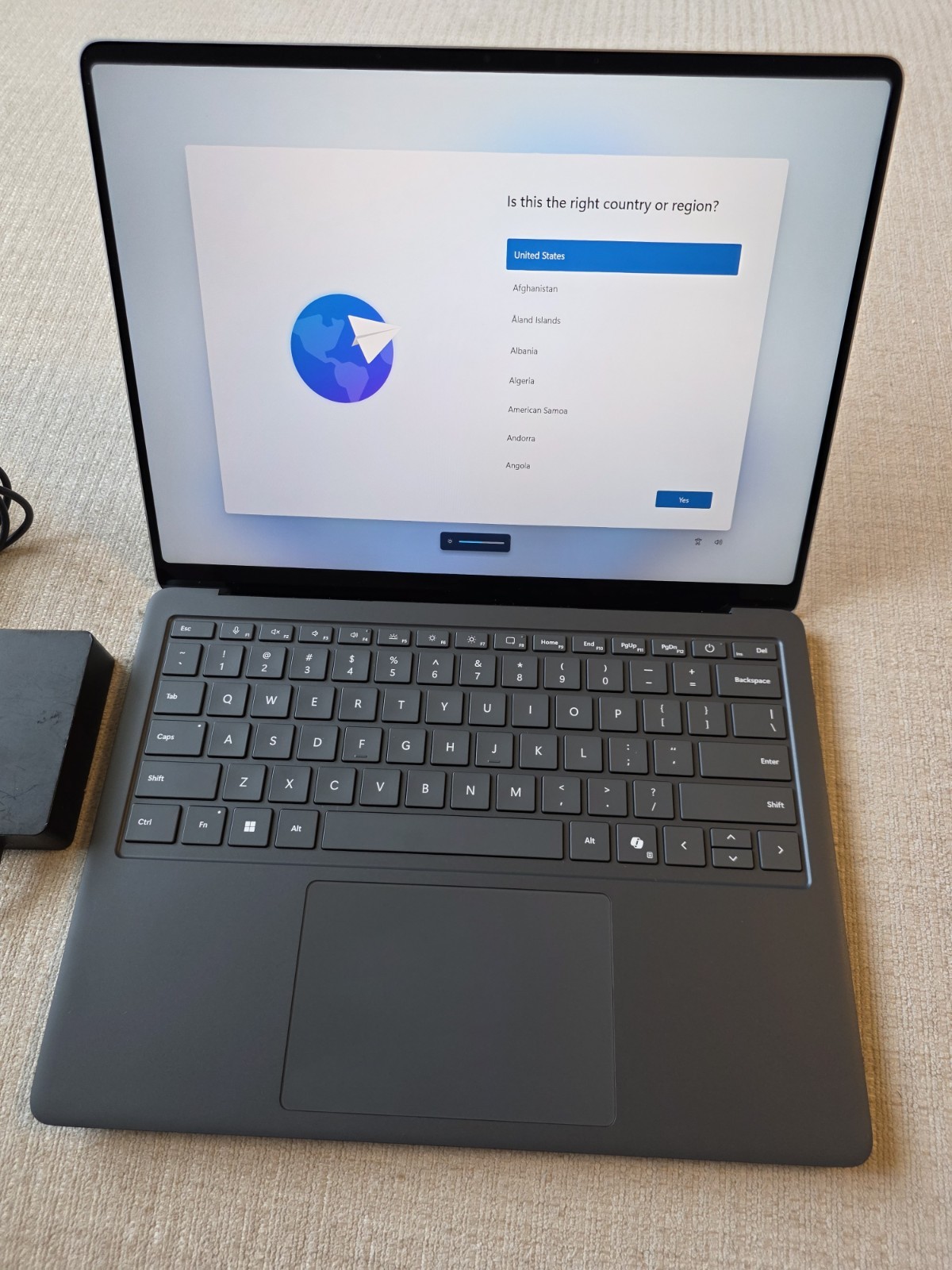 Microsoft Surface Laptop 5G 13.8″ 2K 120 Hz Touch Core Ultra 5 236V – 16GB 256GB