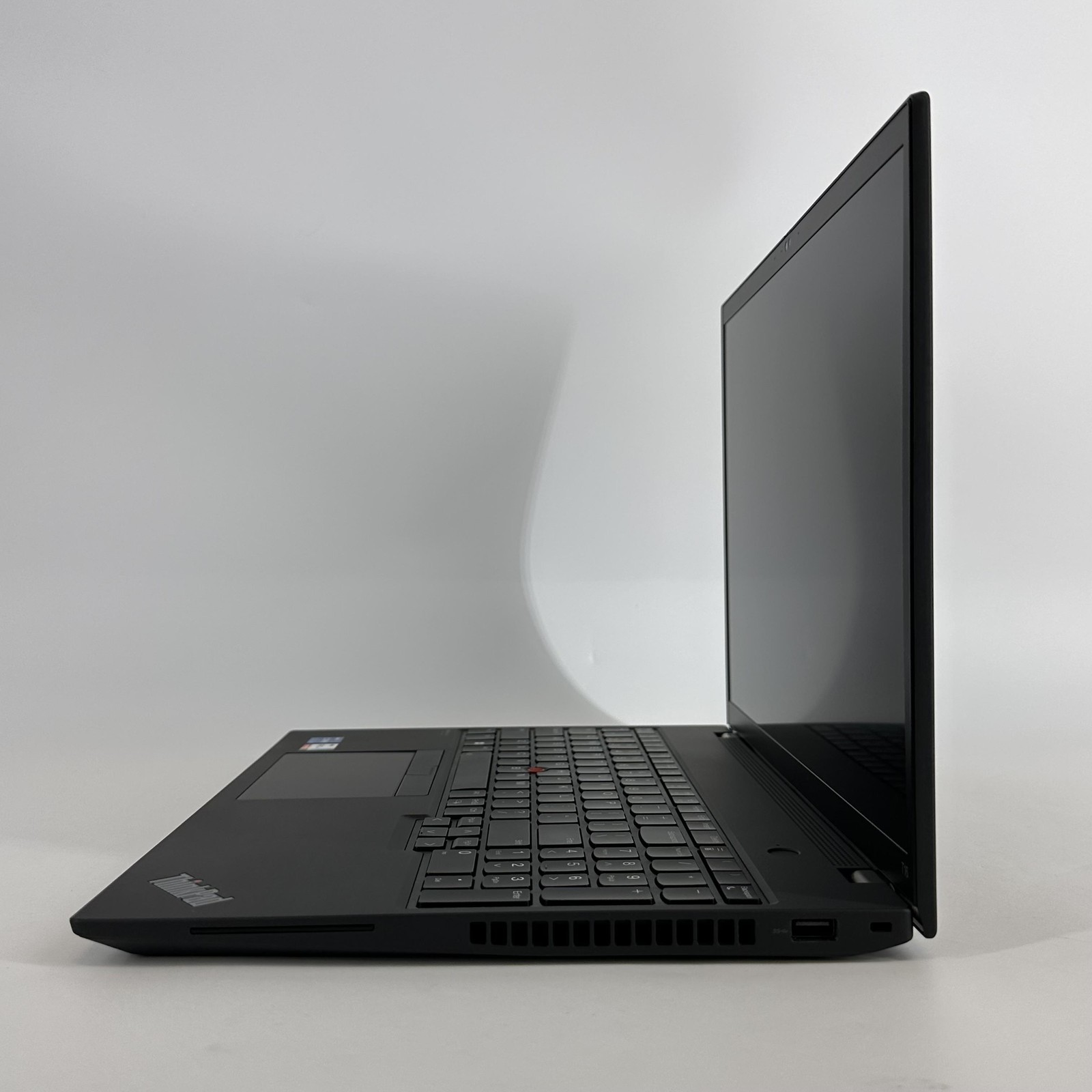 Lenovo ThinkPad T16 Gen 1 2022 Gray FHD+ 2.1 GHz i7-1260P 16GB 1TB SSD Very Good