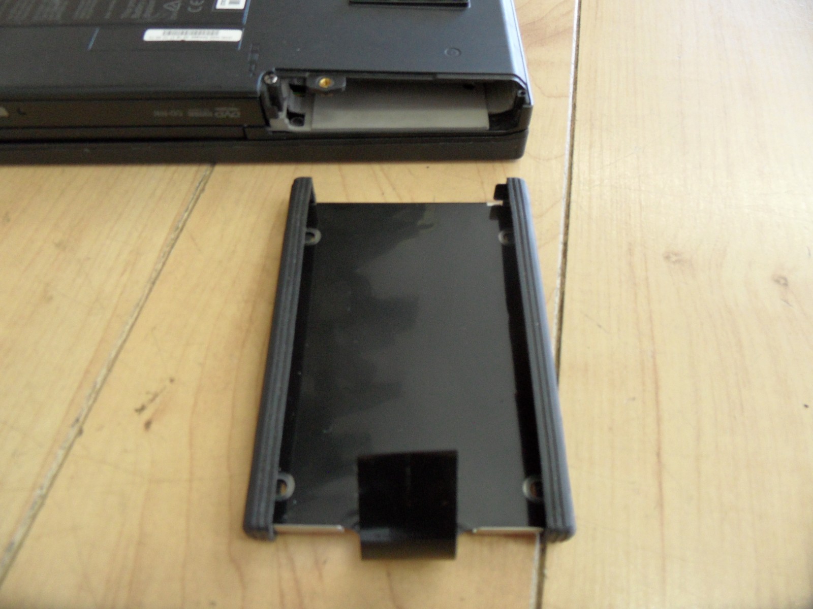 Lenovo Thinkpad T61 For Parts No Hard Drive Posts Bios Loud Fan