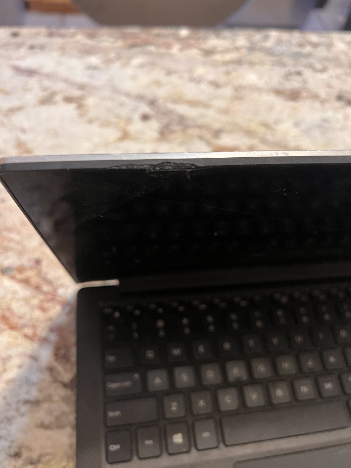 Dell XPS 13 9343- Working PC – Smashed Screen/No Battery – 256GB SSD – READ