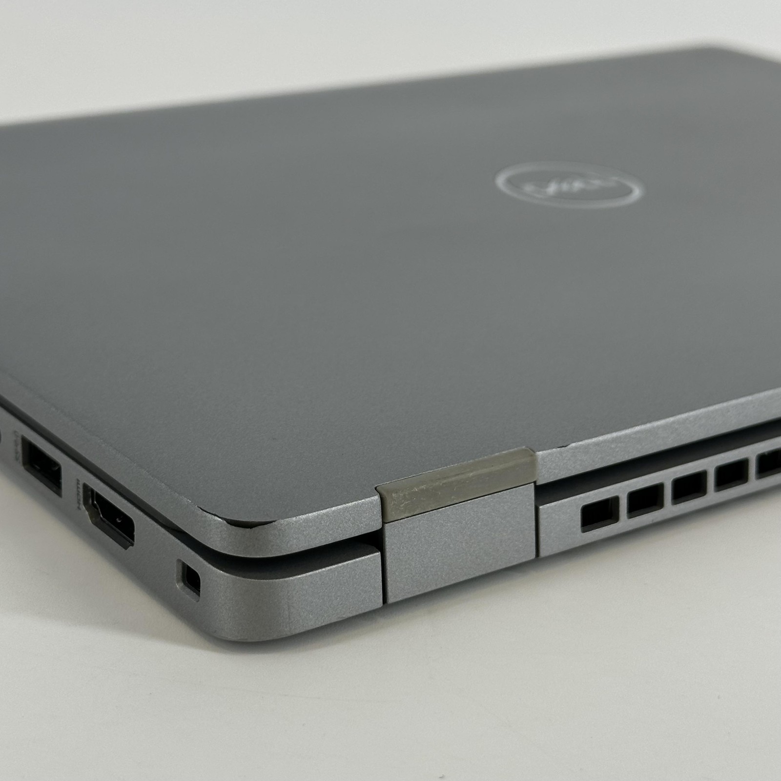 Dell Latitude 5320 13.3 Gray FHD i5-1145G7 2.60GHz 16GB 512GB SSD Very Good
