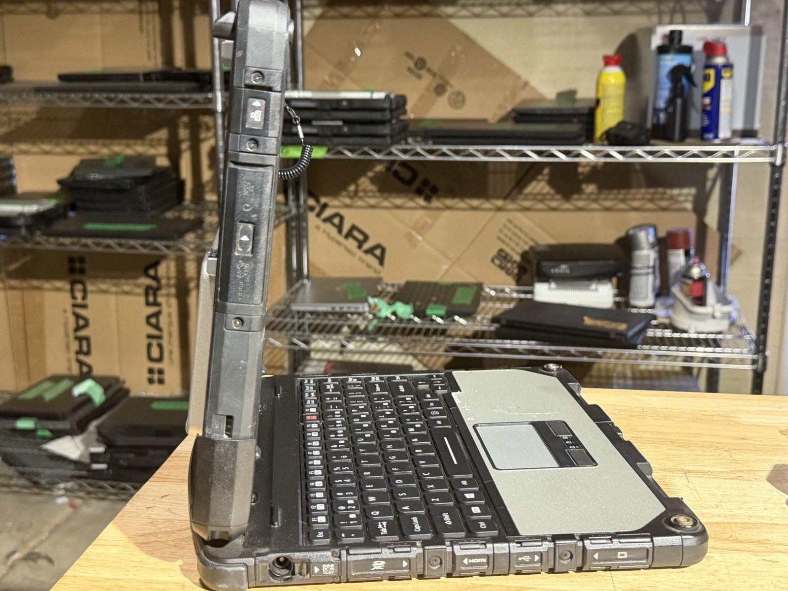 Panasonic ToughBook CF-33 12” i5-6300U 8GB Ram 512 GB SSD Win11 Pro. Touch