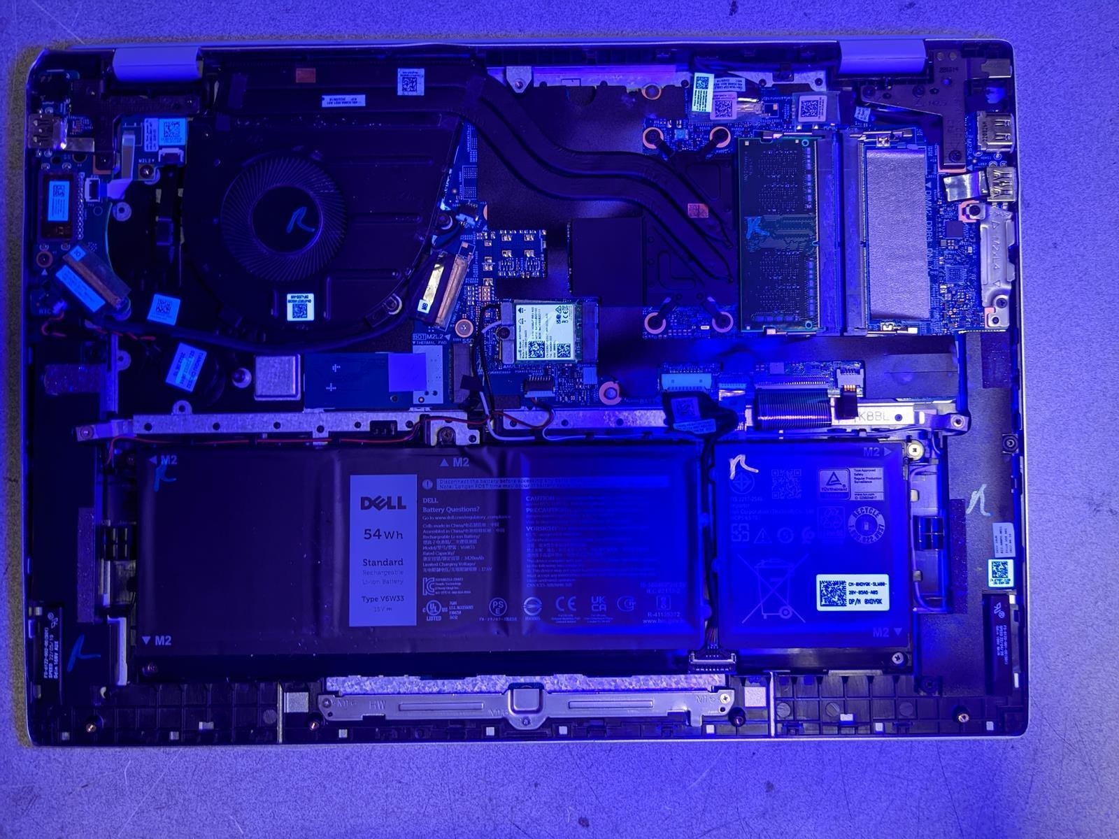 DELL INSPIRON 16 5620 i7-1255U @ 1.20GHz, 4GB RAM, NO HDD/OS – (FOR PARTS)