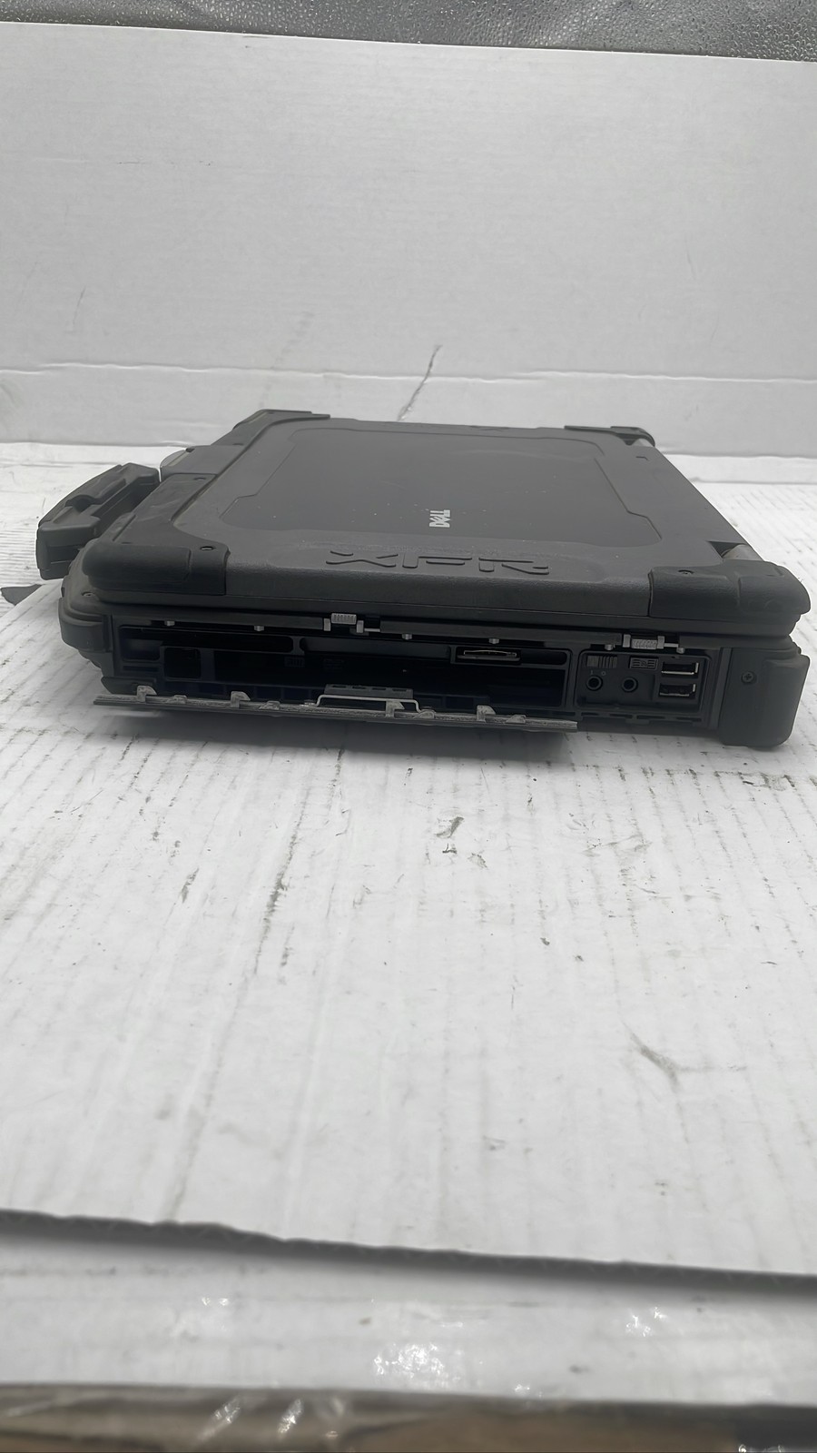 Dell Latitude E6400 XFR Intel Core 2 Duo Rugged Laptop No HDD Unit Only