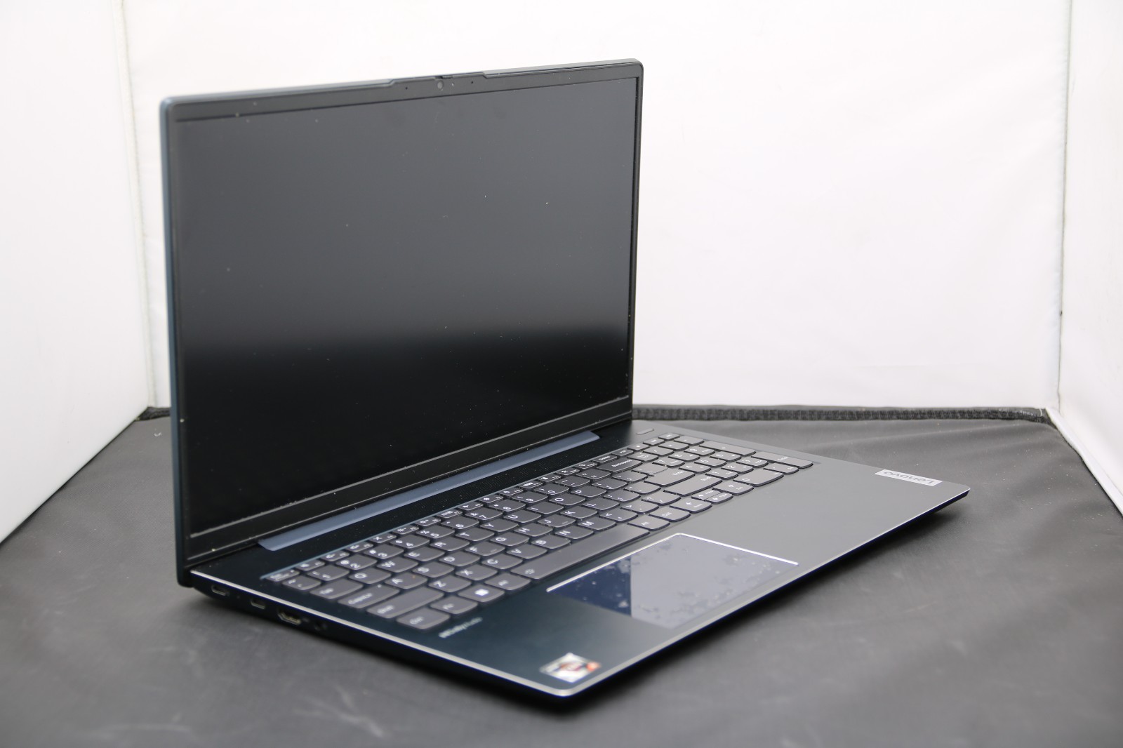 Lenovo IdeaPad 5 15ABA7 15.6″ – AMD Ryzen 5 5000 Series – No Power, For Parts