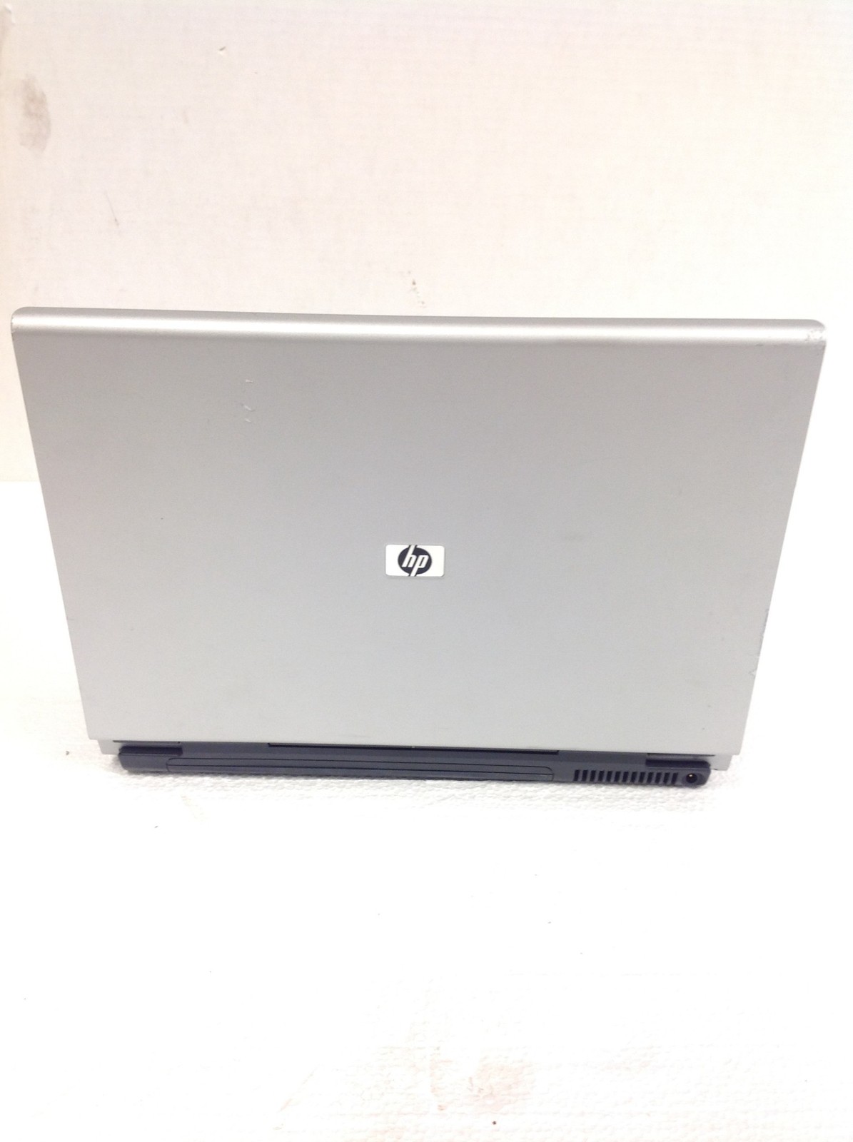 HP Pavilion DV1000 Pentium M 1.50GHz 14″ Laptop w/2GB RAM, DVDRW, Adapter, No HD