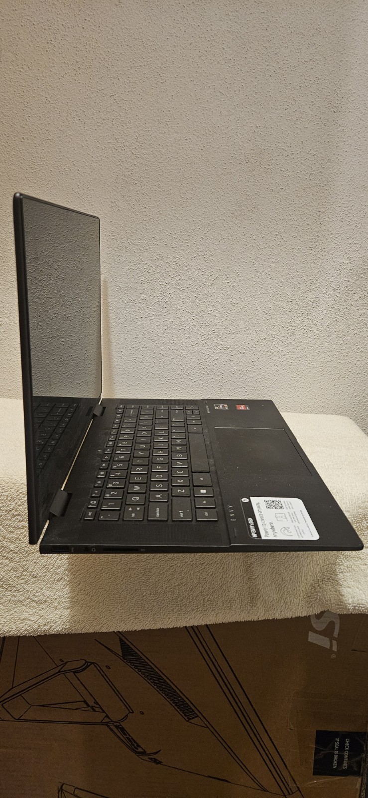 HP ENVY x360 15.6″ (256GB SSD, AMD Ryzen 5, 8GB RAM) 2 in 1 Laptop 15-ey0013dx