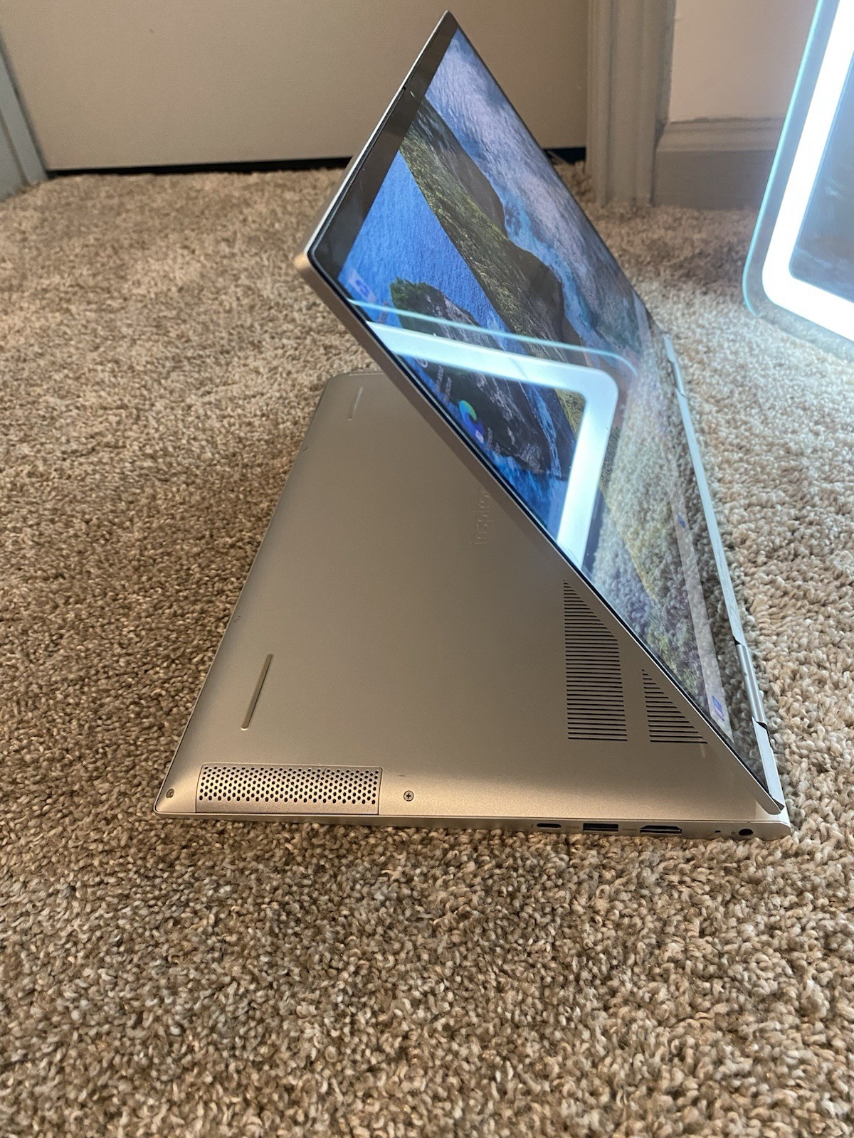 dell inspiron 7506 2-in-1 (Charger included)