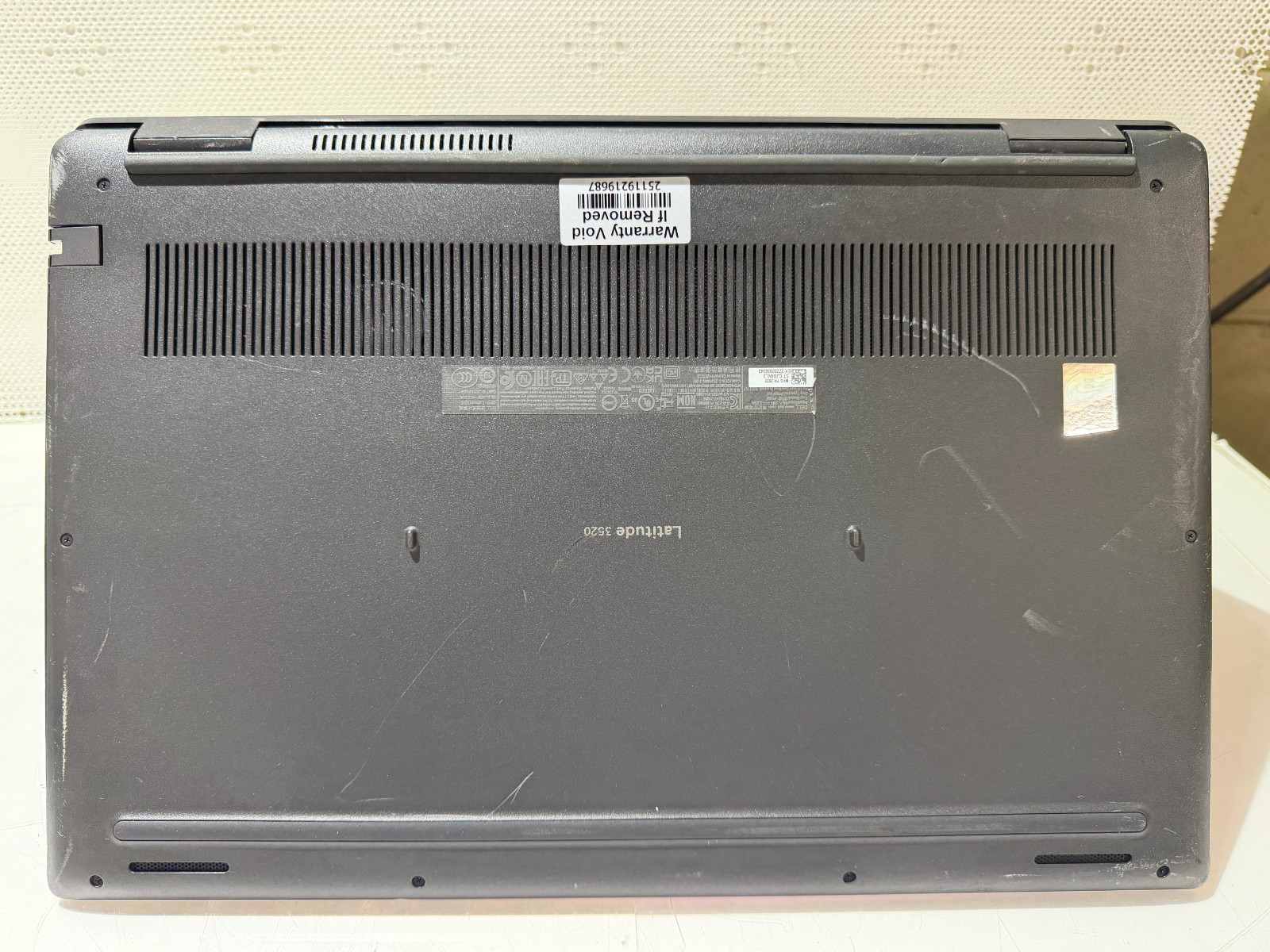 DELL LATITUDE 3520 i5-1135G7@2.40GHz 8GB RAM 512GB SSD NVMe W11P