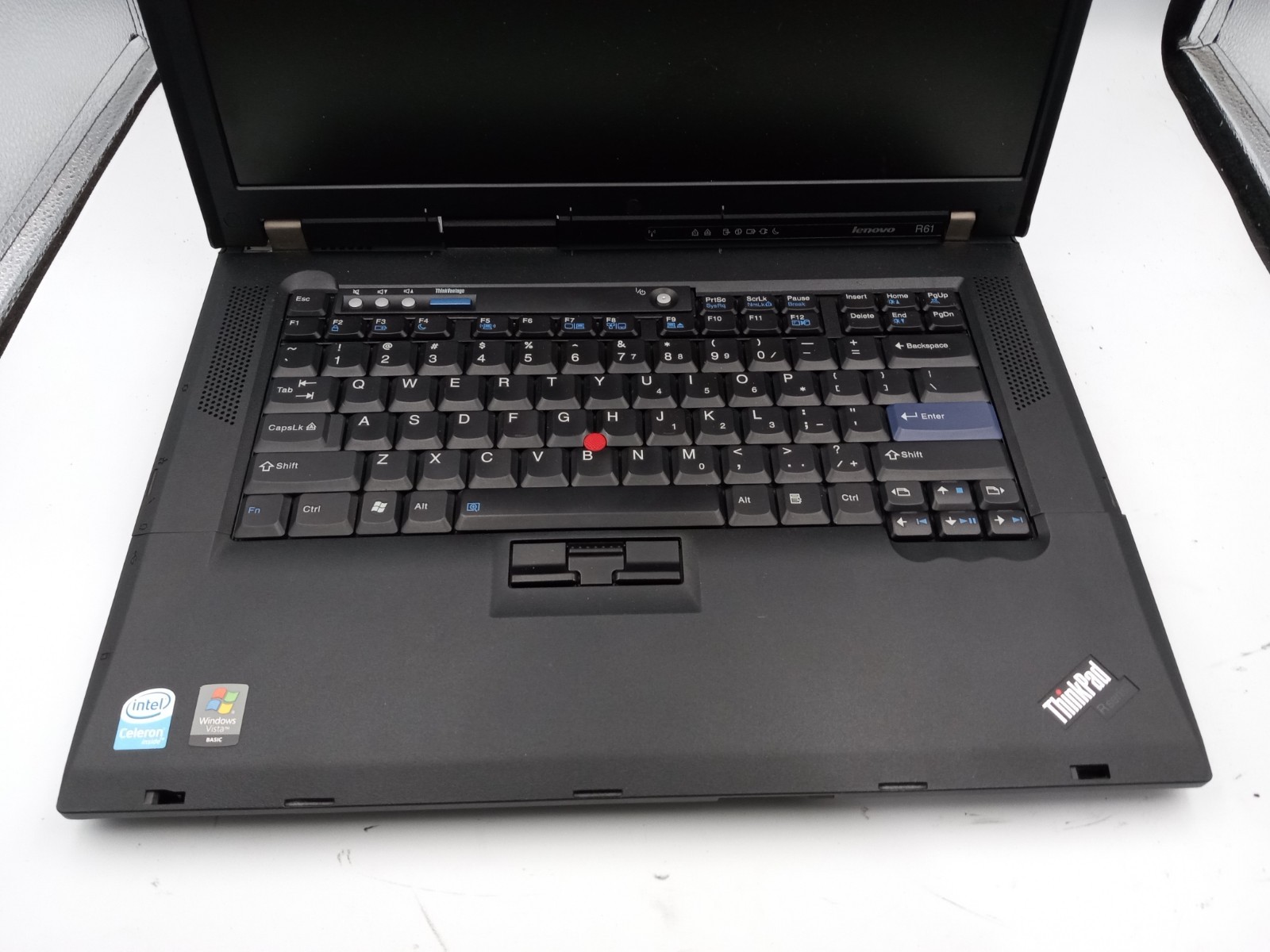 Lenovo Thinkpad R61 15″ Laptop Intel Celeron CPU – POWERS ON – READ -RR