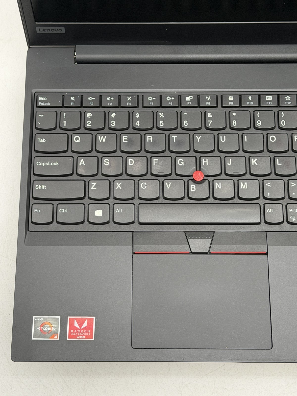 Lenovo ThinkPad (E585) 15.6inch AMD Ryzen 3 2200U 4GB 128GB NO OS Read