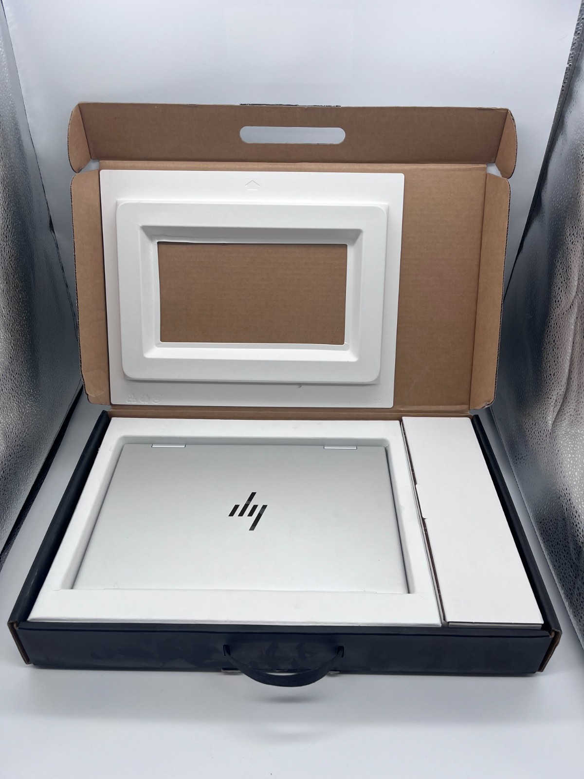 HP Envy x360 14-es0013dx 2-in-1 Touch i5-1335U 8/512GB SSD External Monitor Only