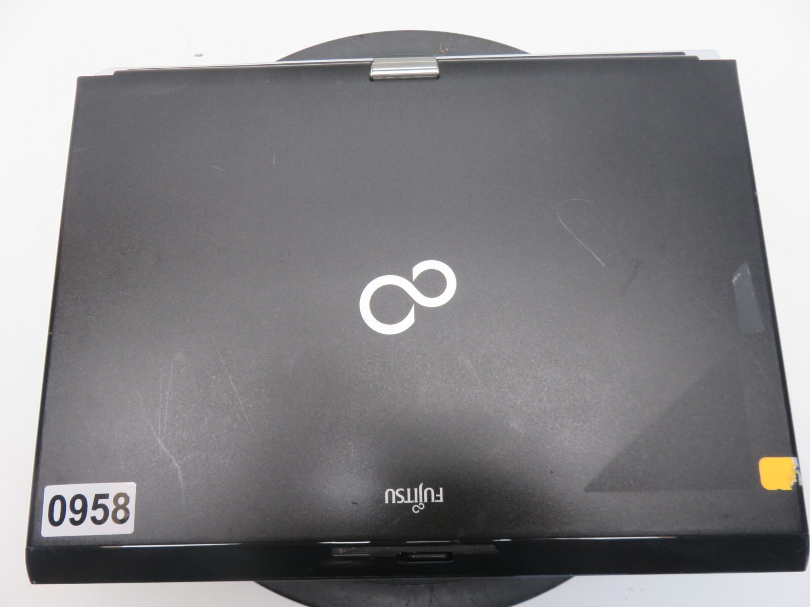Fujitsu Lifebook T900 Intel Core i5 CPU M 520 2.40GHz 2GB NO HDD No Batt