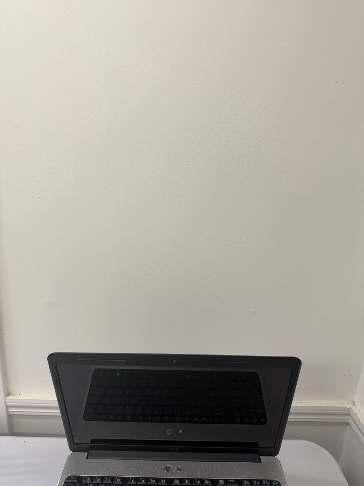 HP Notebook G60-445DX Laptop – Unknown if Screen is Good – RAM 4 GB – Read Des
