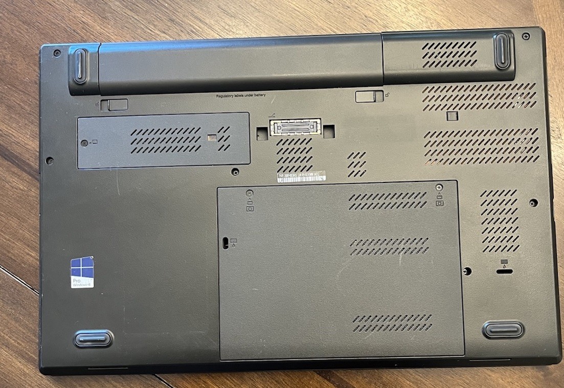 Lenovo Thinkpad T540p Laptop i5-42100. 2.6GHz 12GB 256GB SSD. Working. Win 11