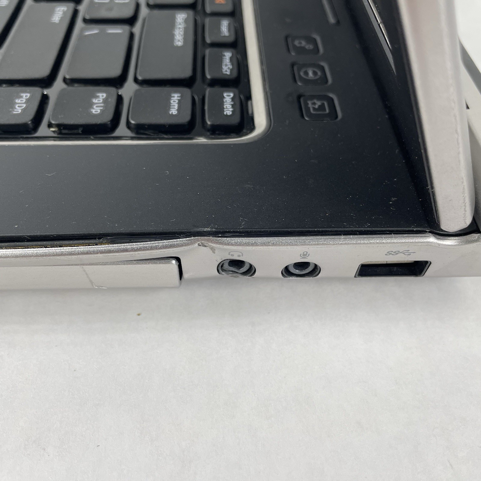 Dell Vostro 3550 15.6″ i3-2310M 2.10 GHz 4 GB RAM No SSD/OS/AC/Battery – Dents