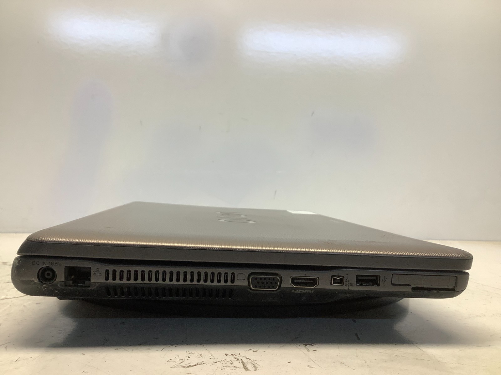 Sony Vaio VGN-NW100 Intel Pentium Dual-Core 2.2GHz No RAM NO HDD FOR PARTS