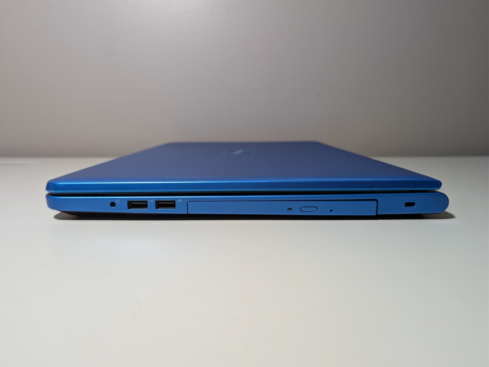 17″ Dell Inspiron 5755 Blue | AMD A8 16GB RAM 256GB SSD | HD+ Backlit Win 11 DVD
