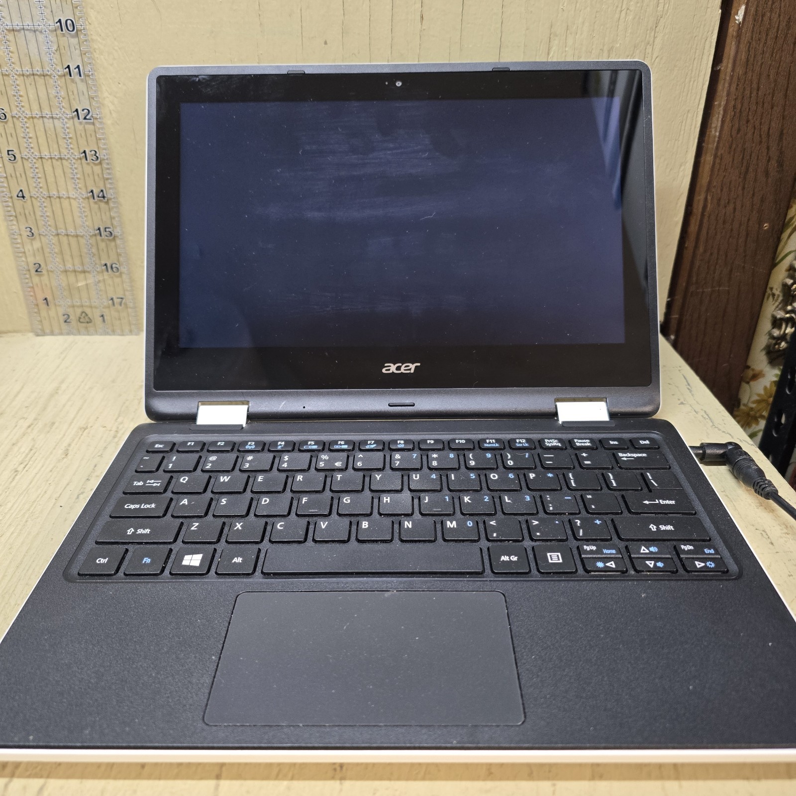Acer Aspire R3-131T 11.6in Touch Laptop Boot Loop Stuck On Logo Parts Repair