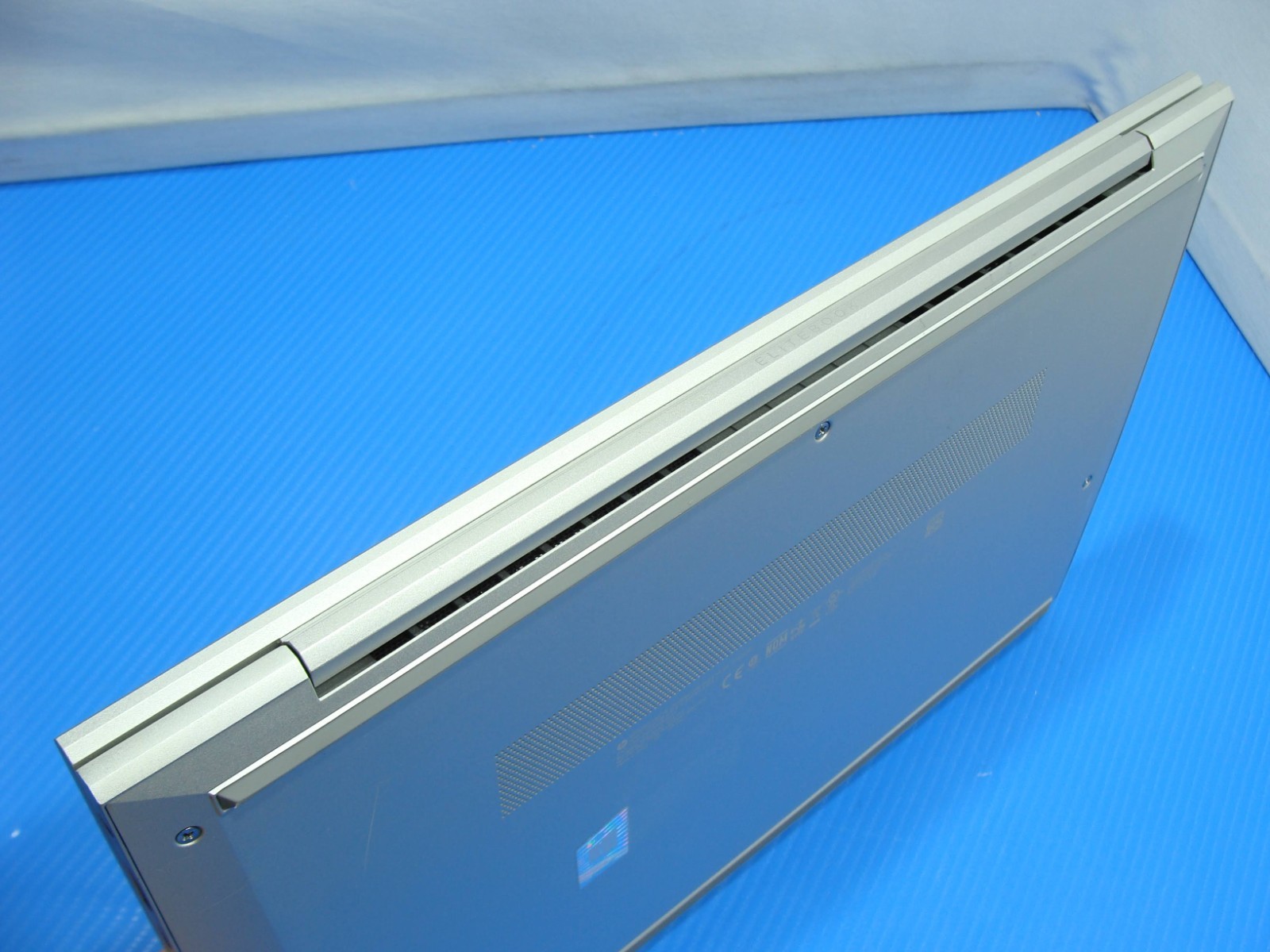 HP EliteBook 840 G8 Intel Core i7-1185G7 14″ FHD Windows 11 Pro 3GHz 16GB 256GB