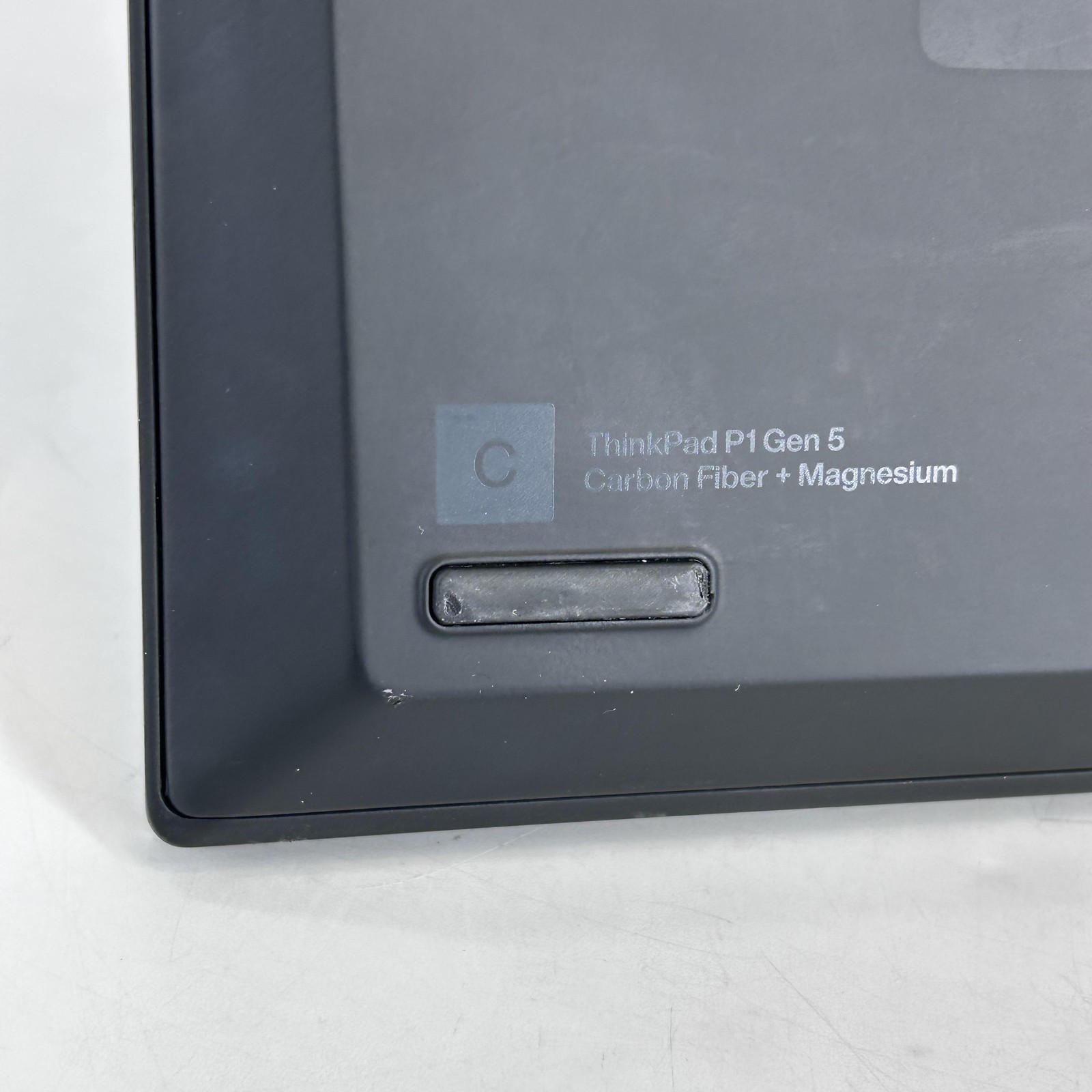 Lenovo ThinkPad P1 Gen 5 16 QHD+ 165Hz 2.3GHz i7-12700H 16GB 512GB SSD RTX A2000