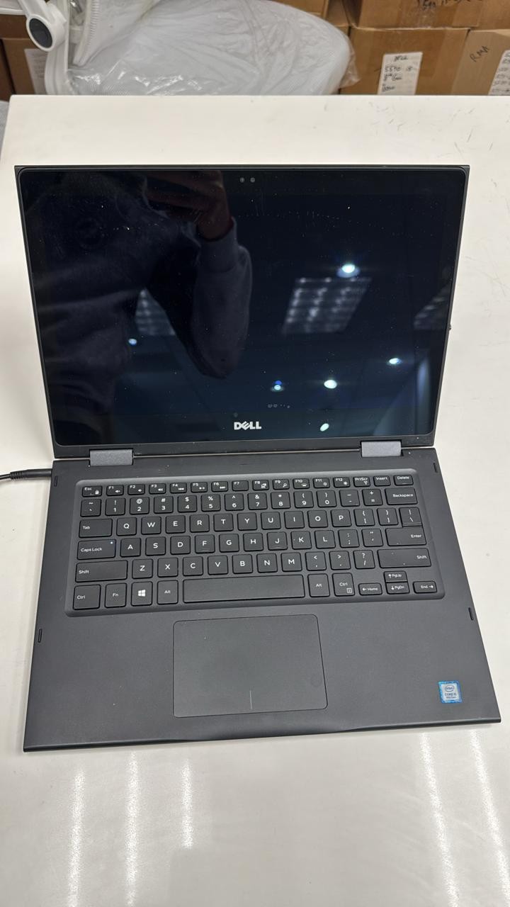 Lot Of 6 Dell Latitude 3390 2-in-1 13.3″ i5 8th gen, 4gb, 128 gb Boots to Bios