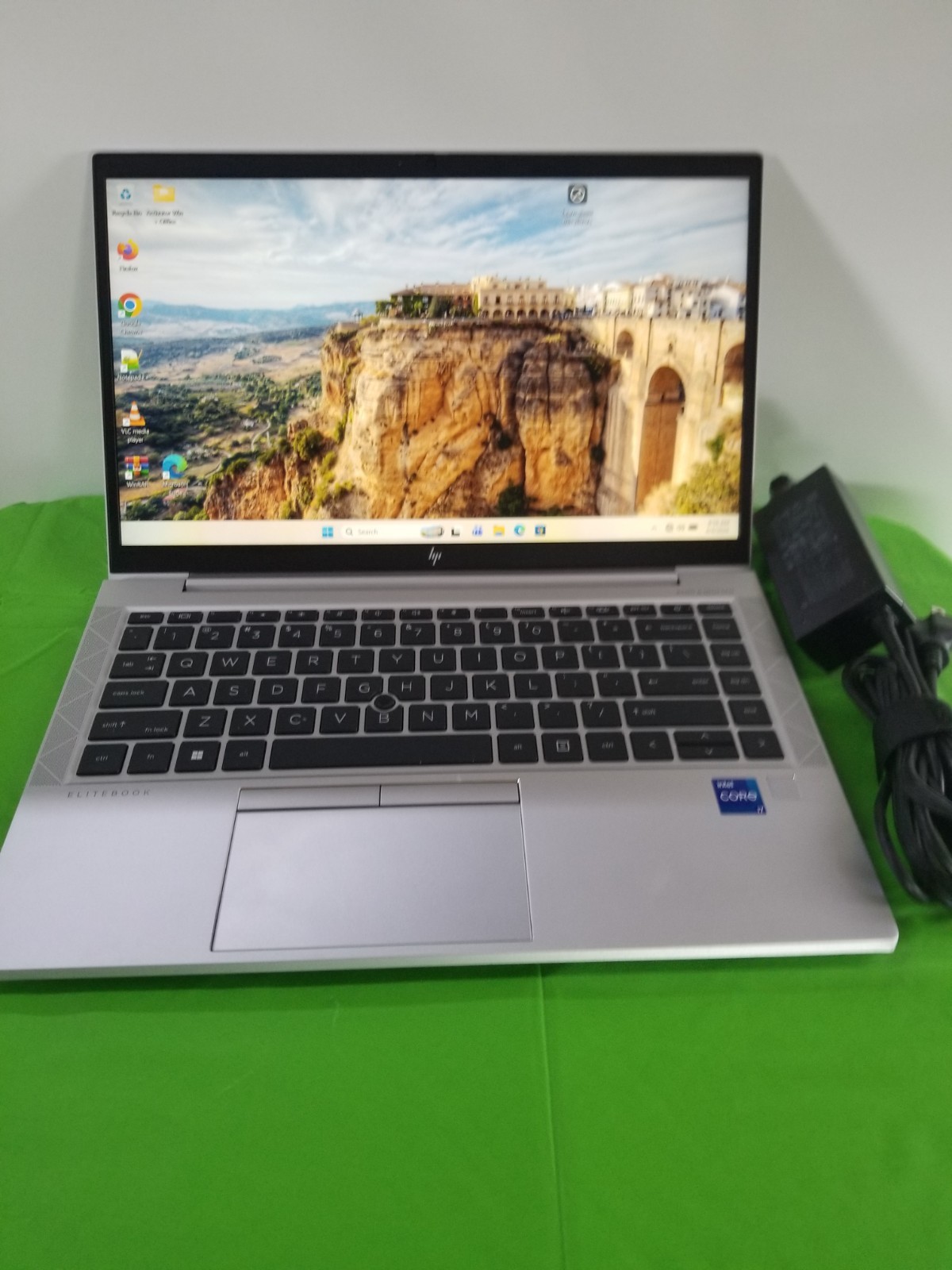 HP Elitebook 840 G8 i7-11651G7 2.8GHz 16 GB RAM 512 GB SSD WIN 11 PRO