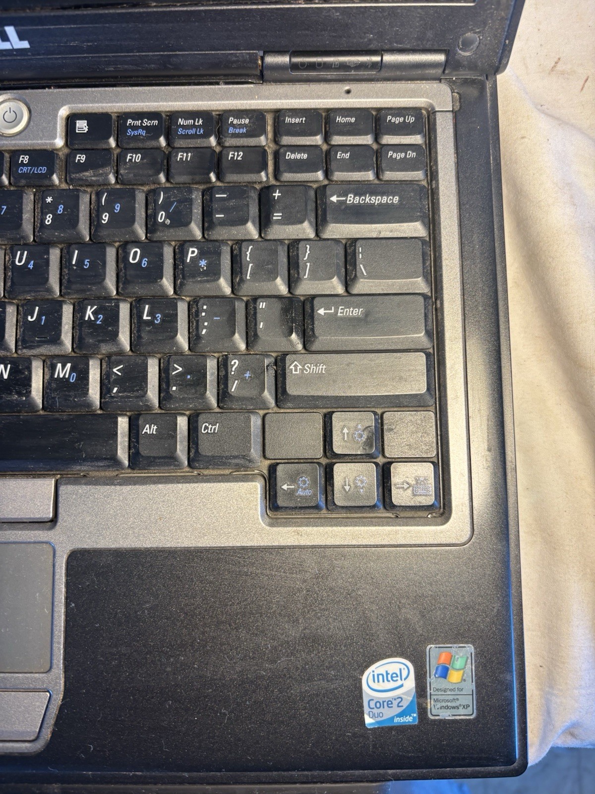 Dell Latitude D630 14″ Notebook Laptop Black / Gray – No Power Cord