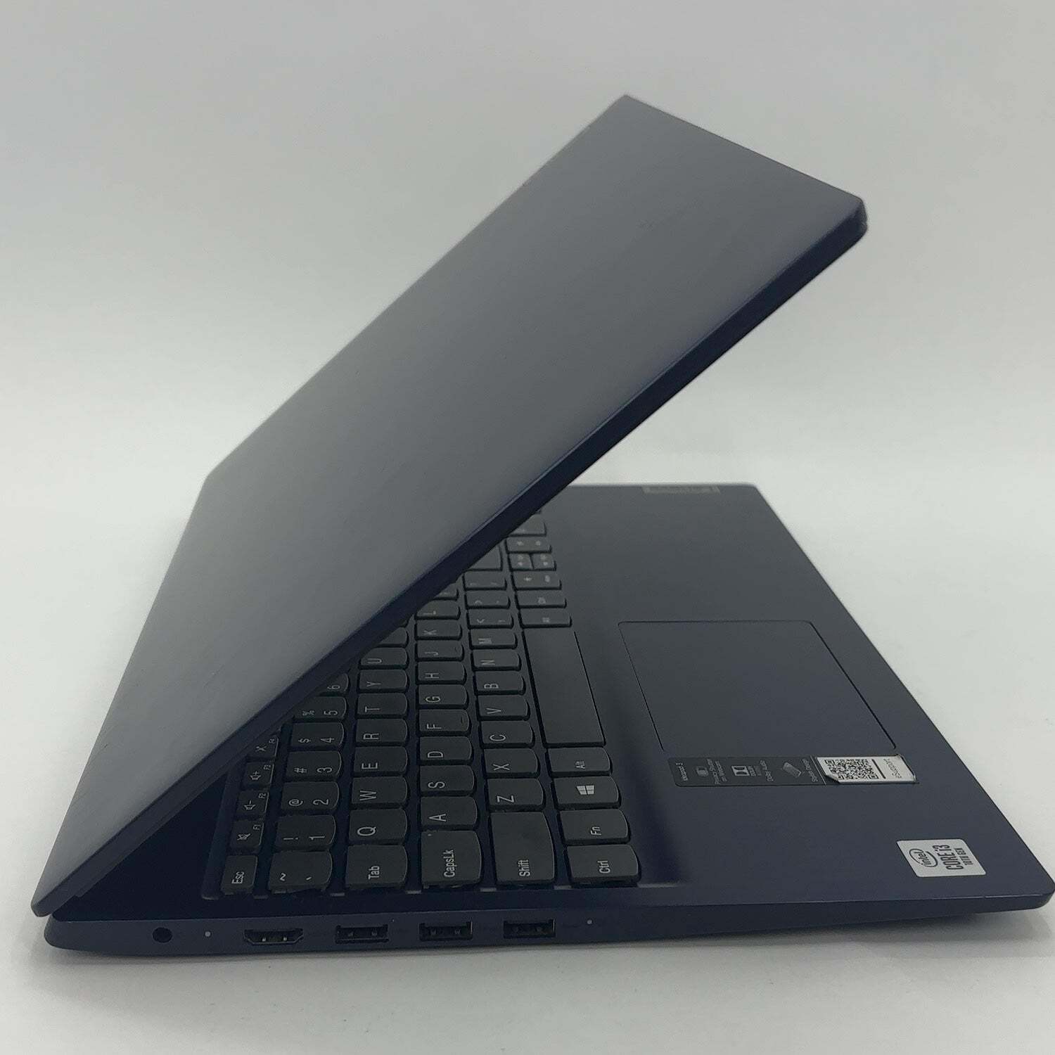Broken Lenovo IdeaPad 3 15.6″ i3-1005G1 1.2GHz 8GB RAM 256GB HDD Webcam Issue
