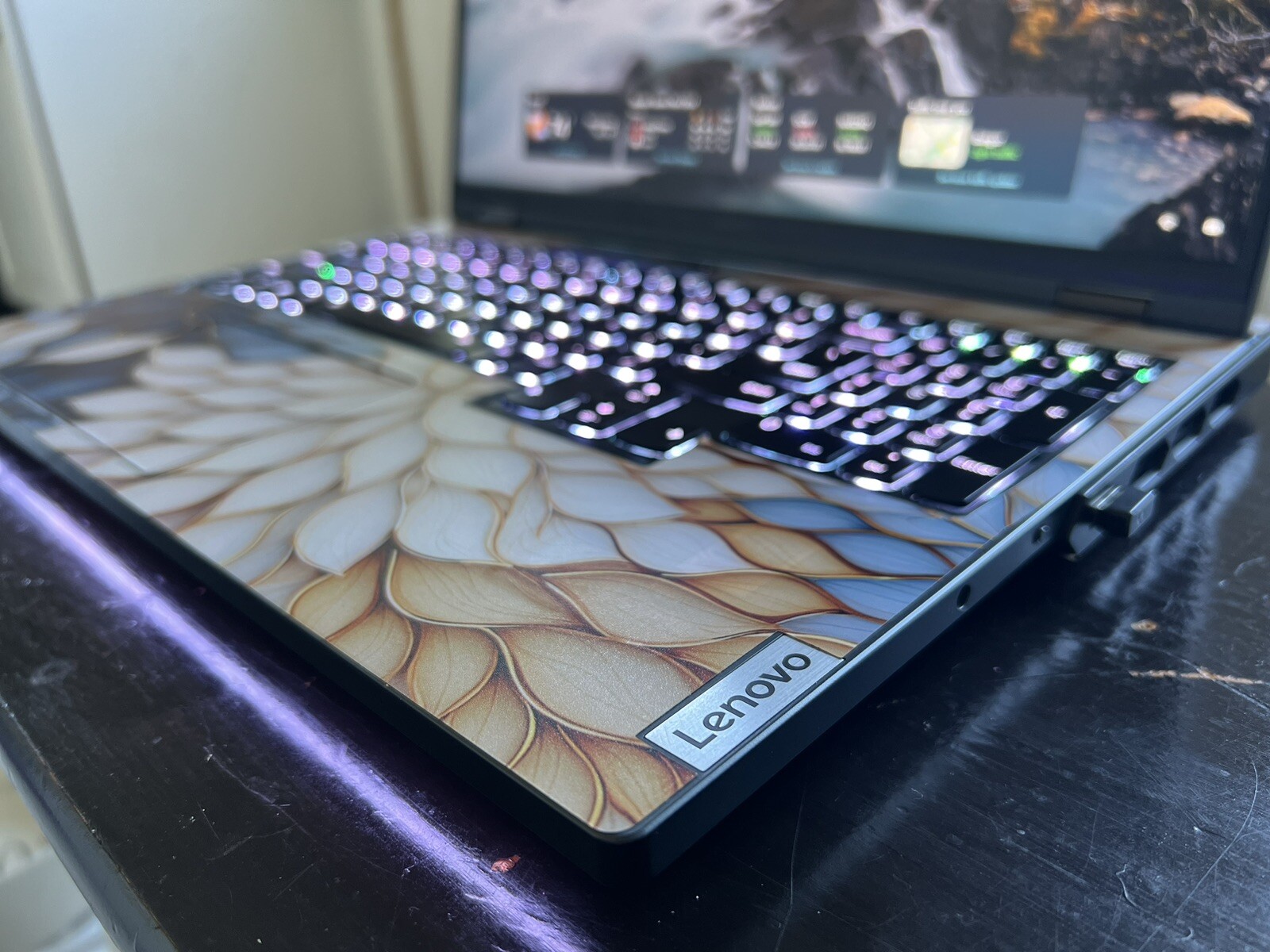 Lenovo Legion Pro 7i 16″ (1TB SSD, RTX 4080, i9-13900HX, Gaming Computer PC…