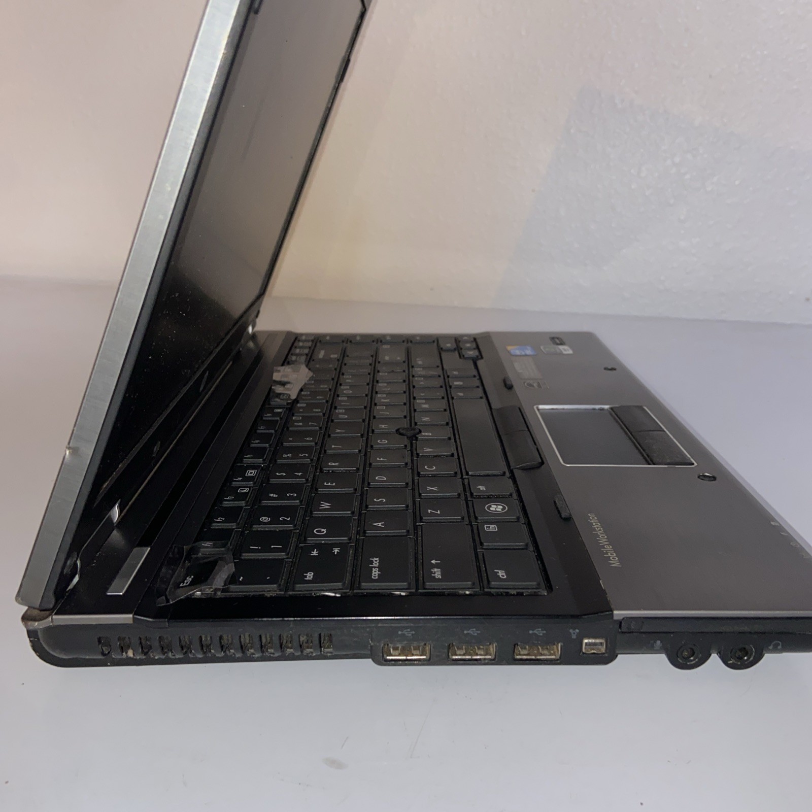 HP EliteBook 8440W Intel i5-M520 2.4GHz 4GB NO HDD, BAD KEYS, No Charger AS IS!