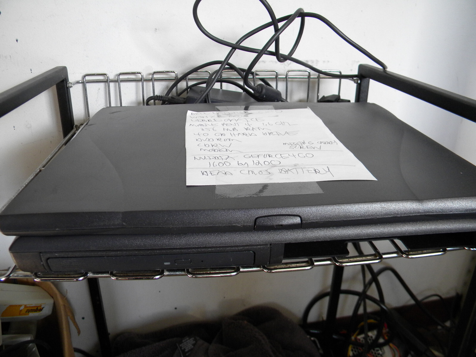 Dell Latitude C840 15″ P4 2.0GHz 256MB RAM 40GB HDD DB9/Parallel GEFORCE4GO CDR