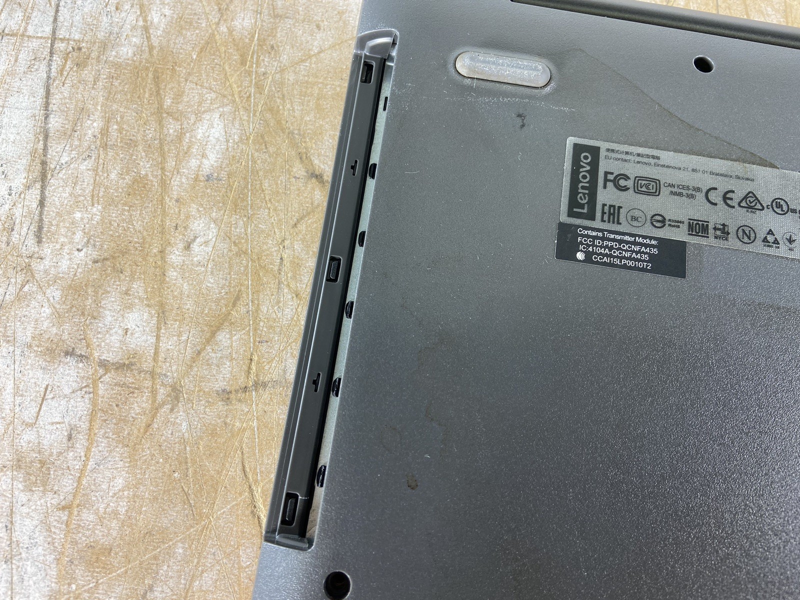 LENOVO IDEAPAD 330-17IKB i5-8250U @ 1.60GHz, 8GB RAM, NO HDD/OS