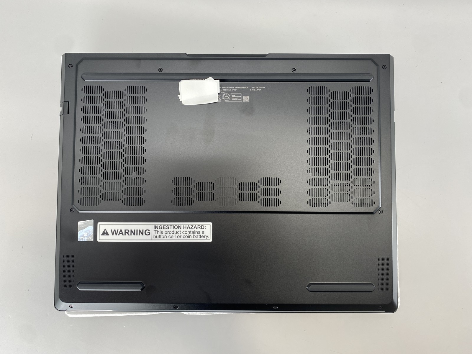 Lenovo Laptop Legion Pro 7 16AFR10H 16″ AMD Ryzen 9 9955HX3D 1TB RTX 5080