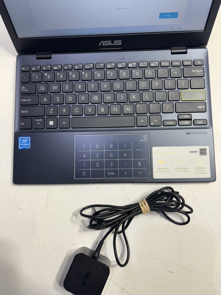 ASUS LAPTOP E210M (P11035251)