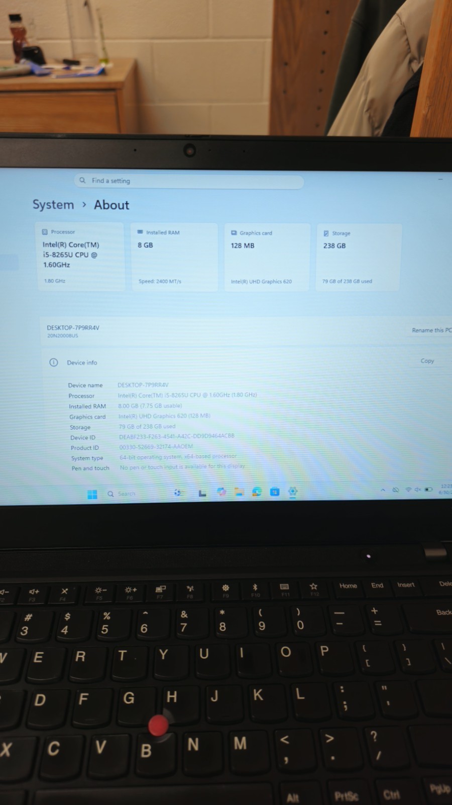 Lenovo ThinkPad T490 14″ FHD i5-8265U 8GB RAM 256GB SSD Win 11 Black