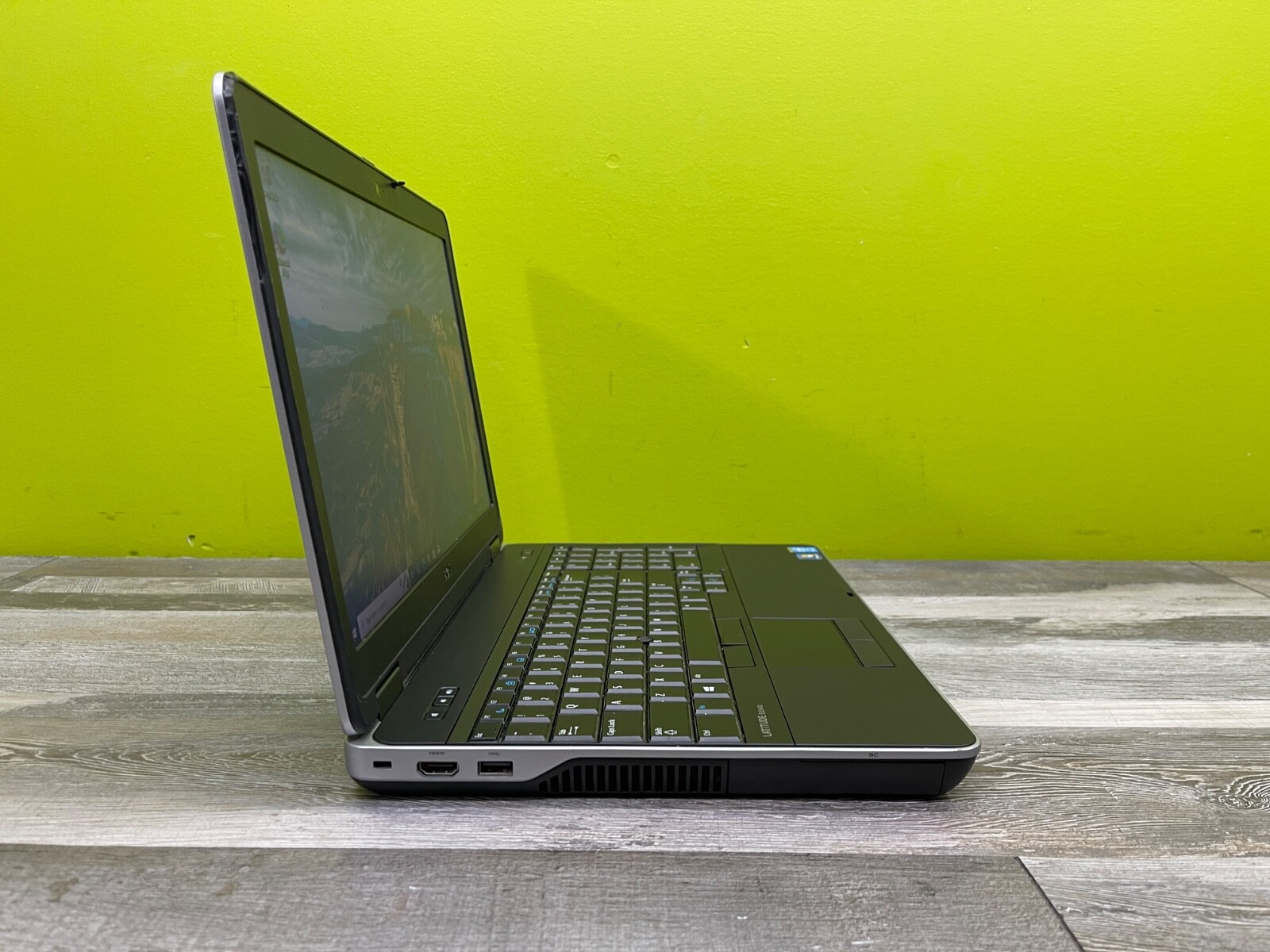 Dell Latitude E6540 Intel Core i5-4300M – 8GB – 128GB SSD – Windows 10 + Charger