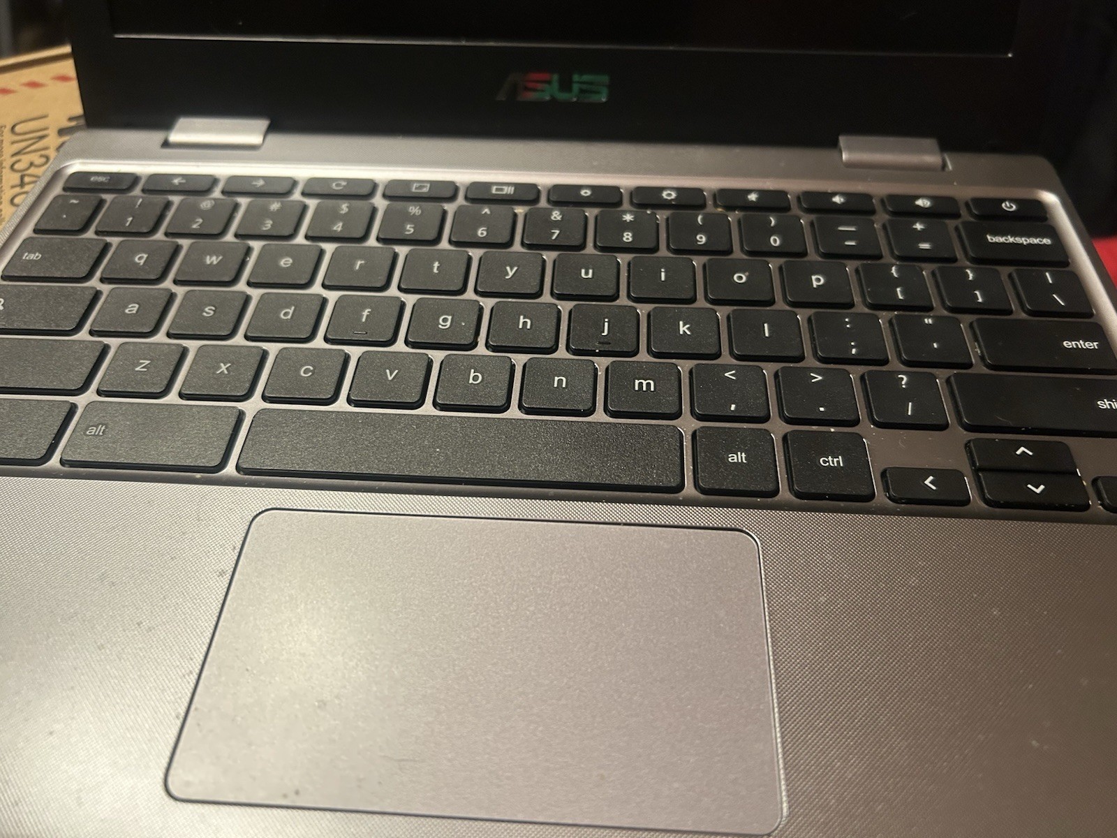 asus chromebook C223N