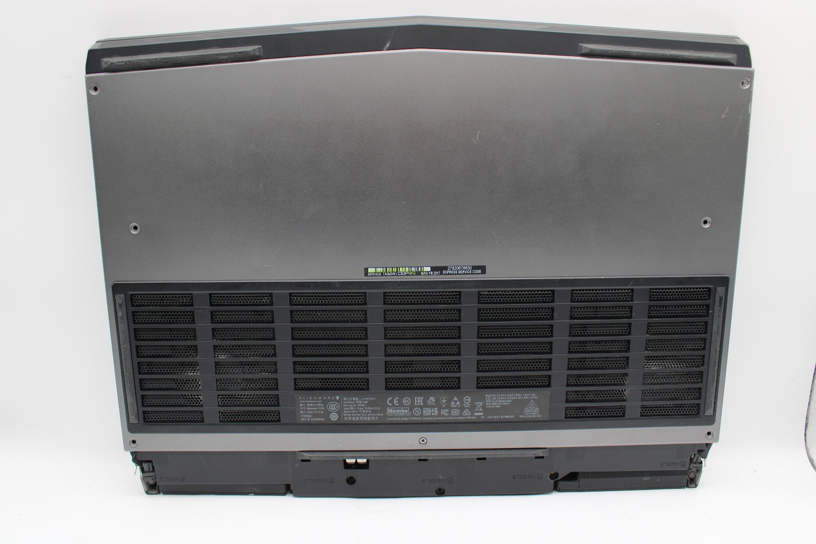 Alienware 15 R3 i7-7700HQ No RAM No SSD No OS No Power *PARTS / BAREBONES
