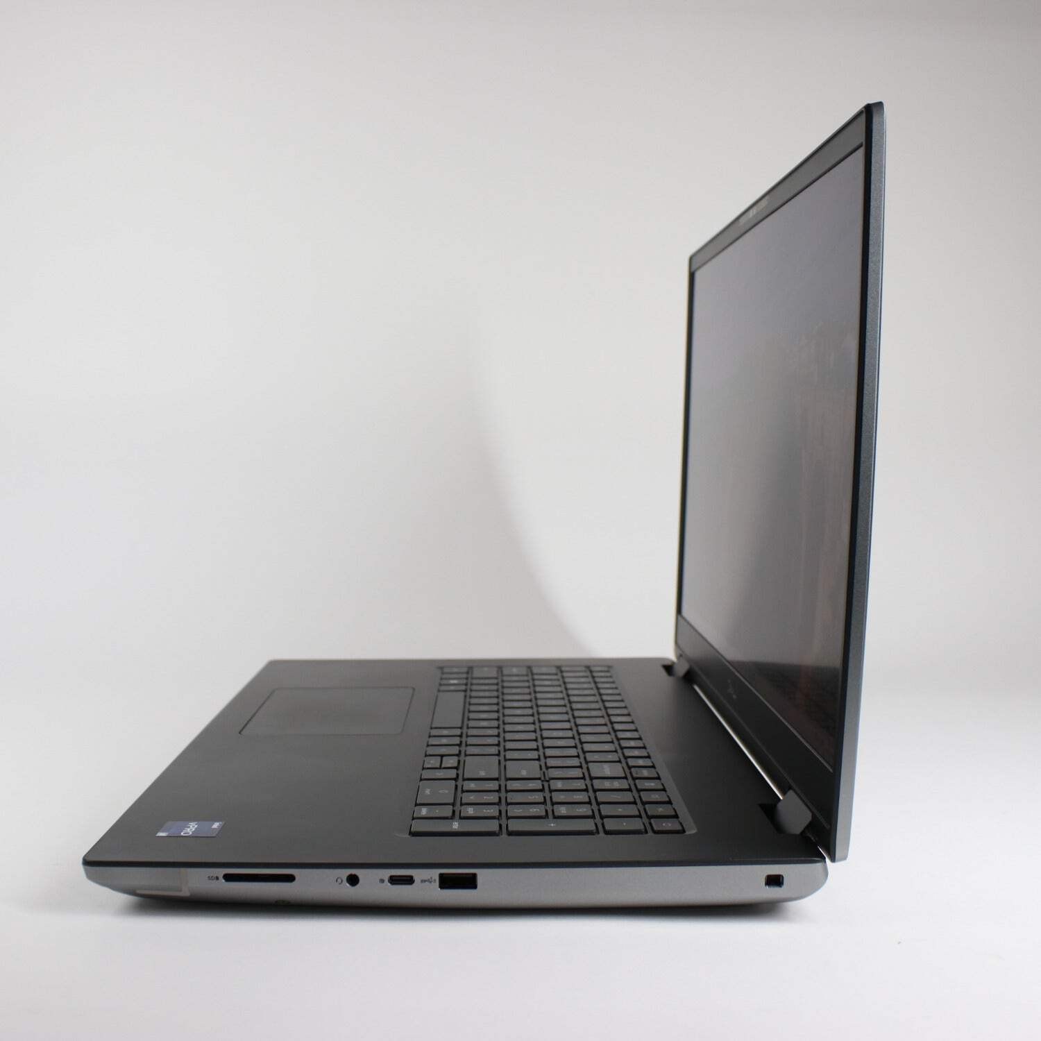 Dell Precision 7780 17.3″ i9-13950HX 2.2GHz 64GB RAM 2TB SSD RTX 3500 ADA
